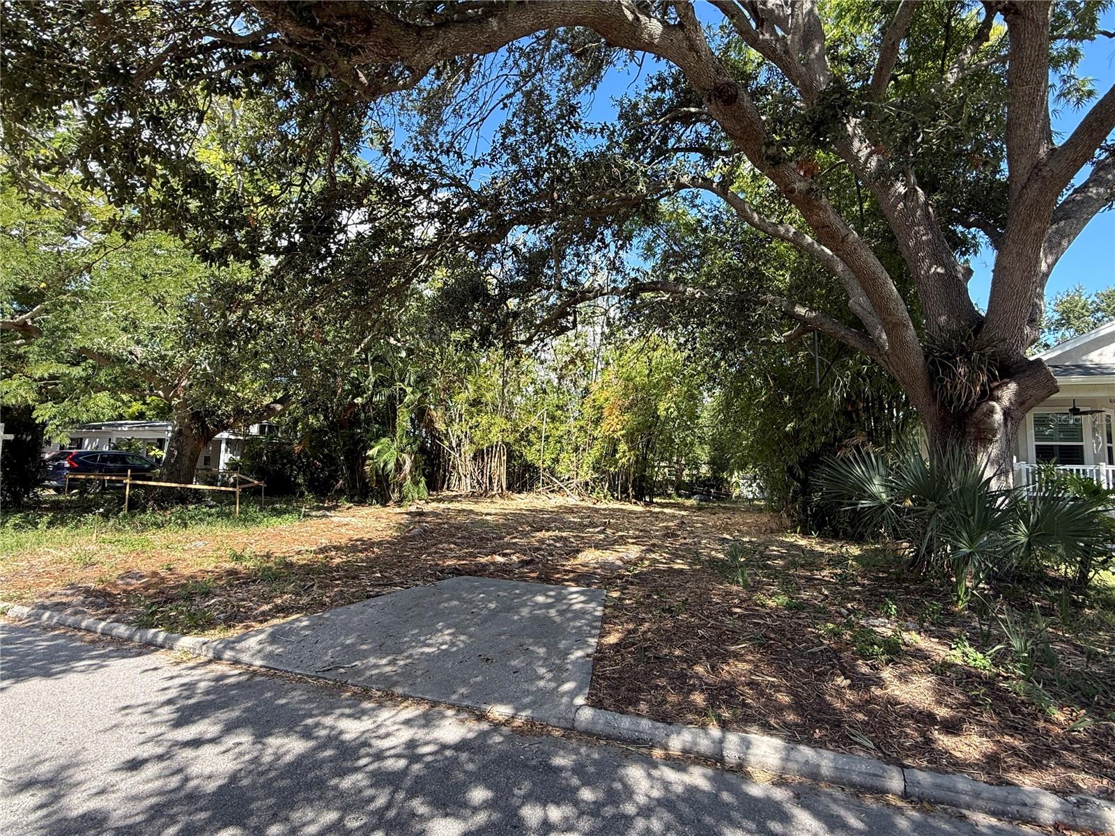 Image 2 of 2 For 3027 Helen Avenue