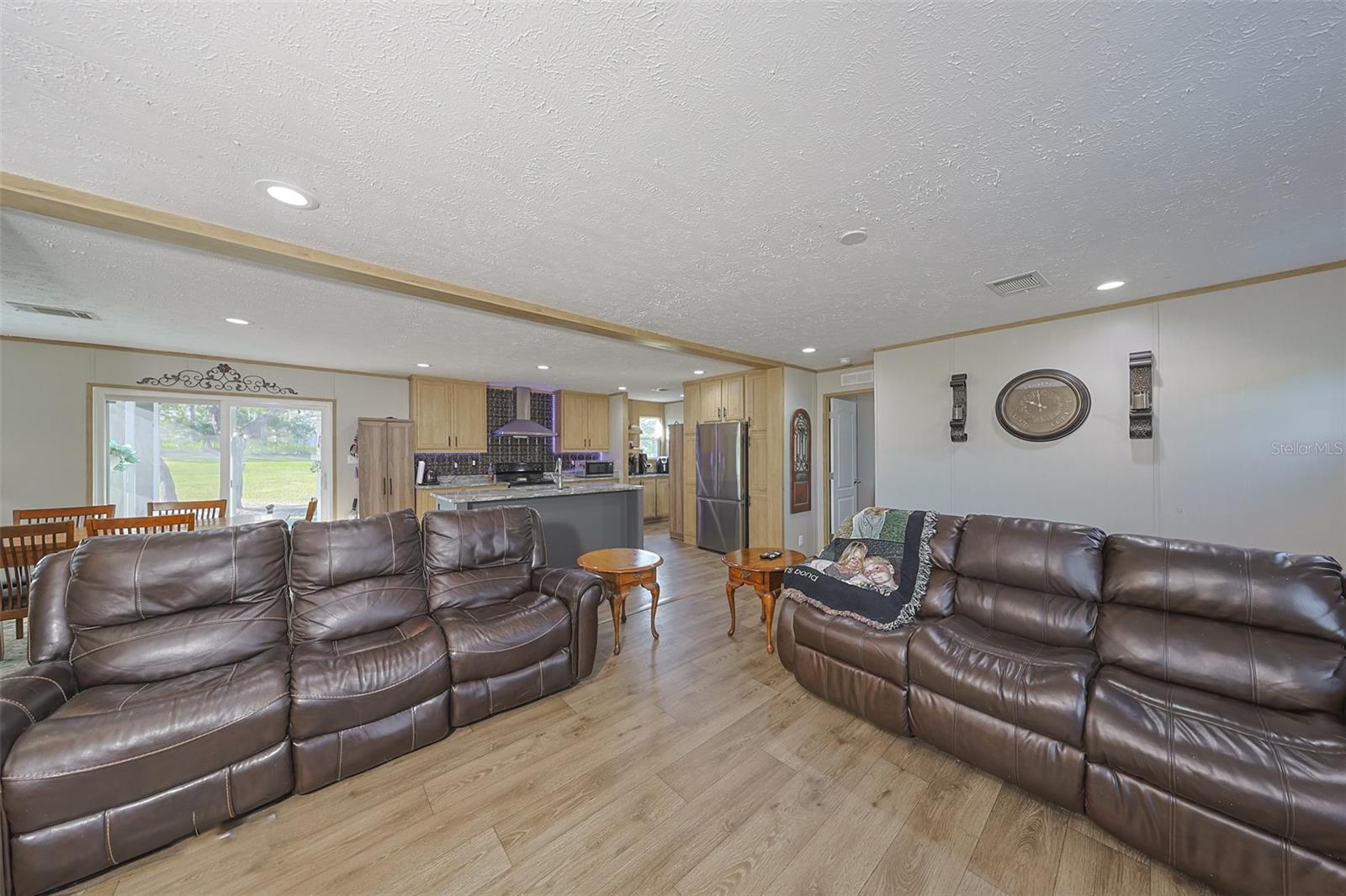 Image 10 of 57 For 12124 Redrose Avenue