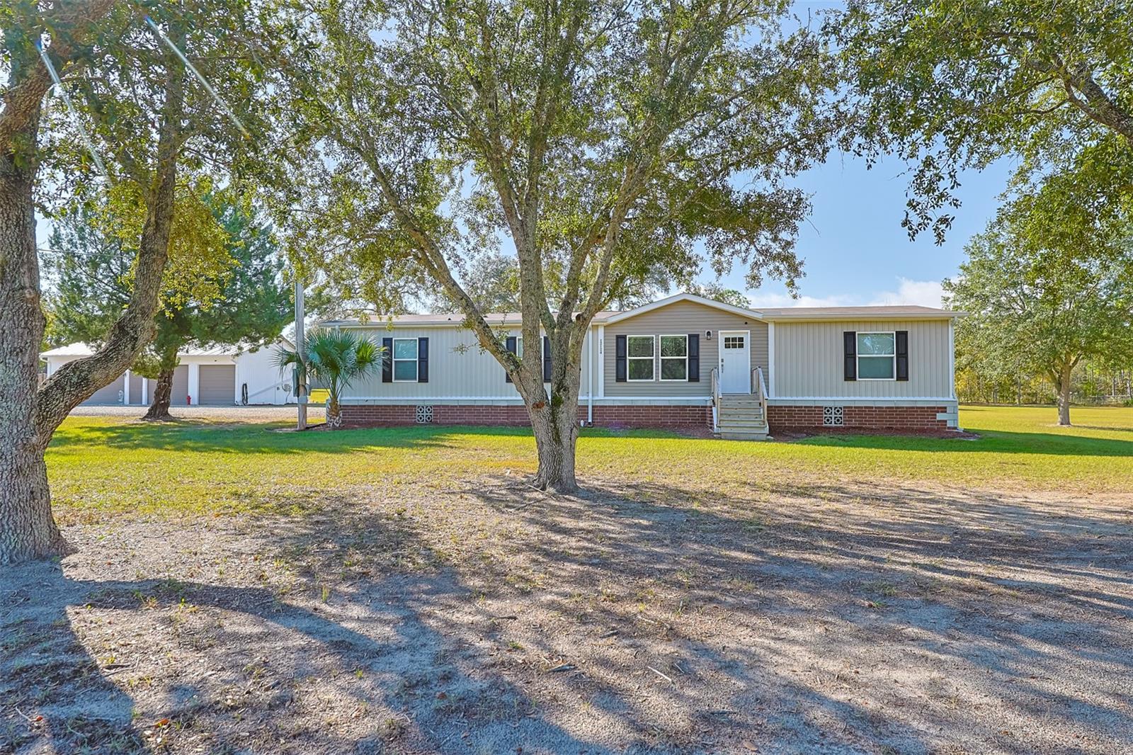 Image 2 of 57 For 12124 Redrose Avenue