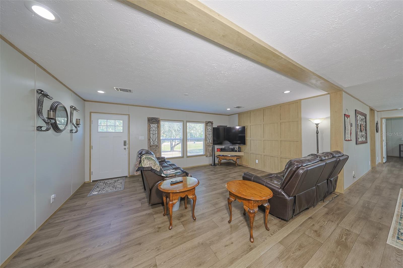 Image 29 of 57 For 12124 Redrose Avenue