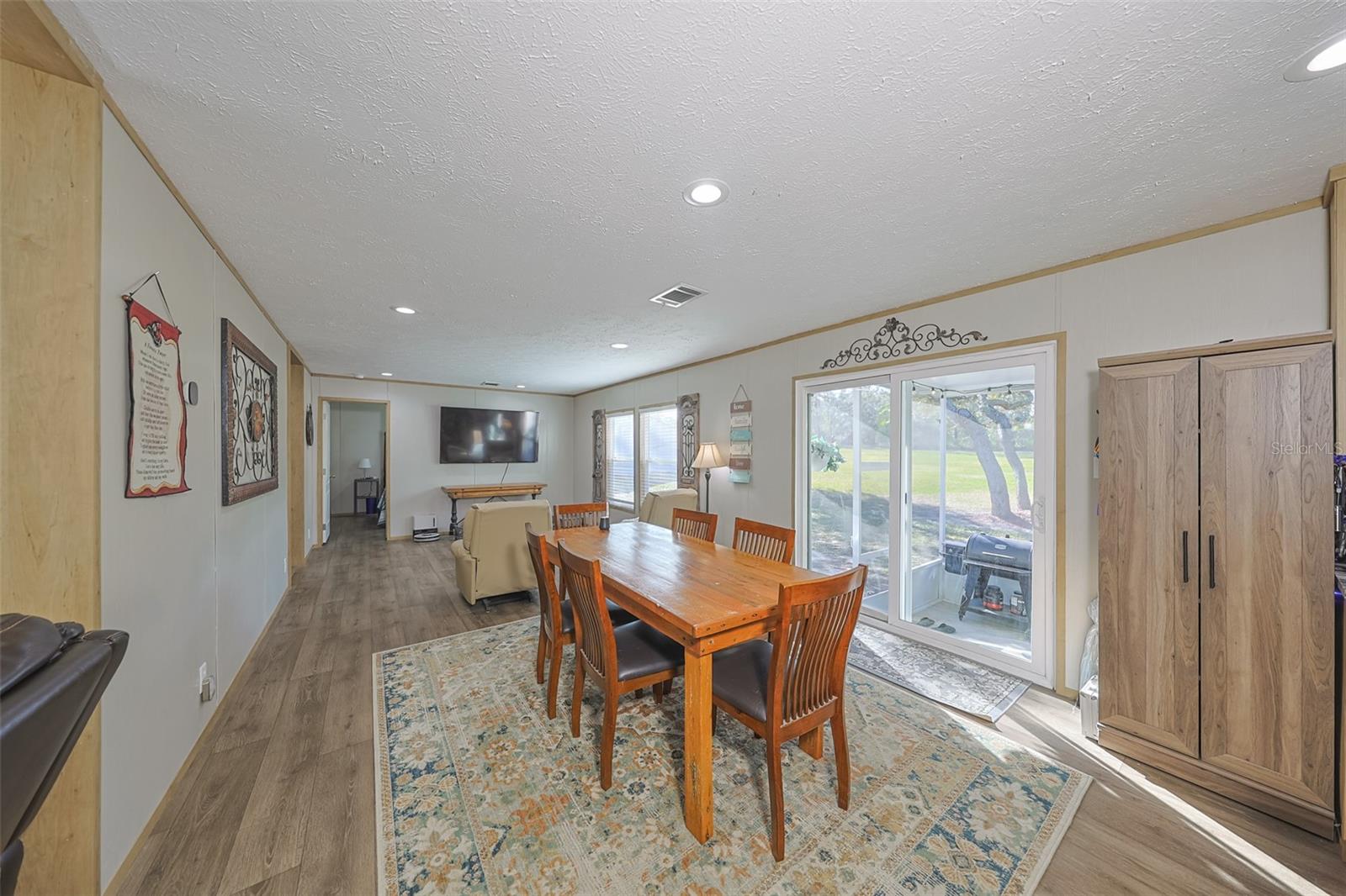 Image 30 of 57 For 12124 Redrose Avenue