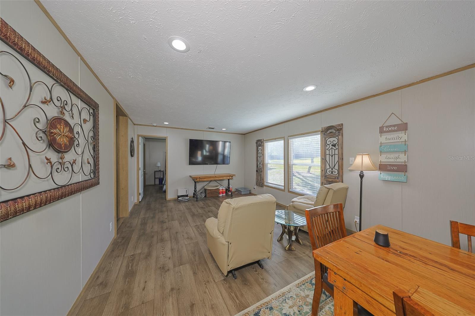 Image 31 of 57 For 12124 Redrose Avenue