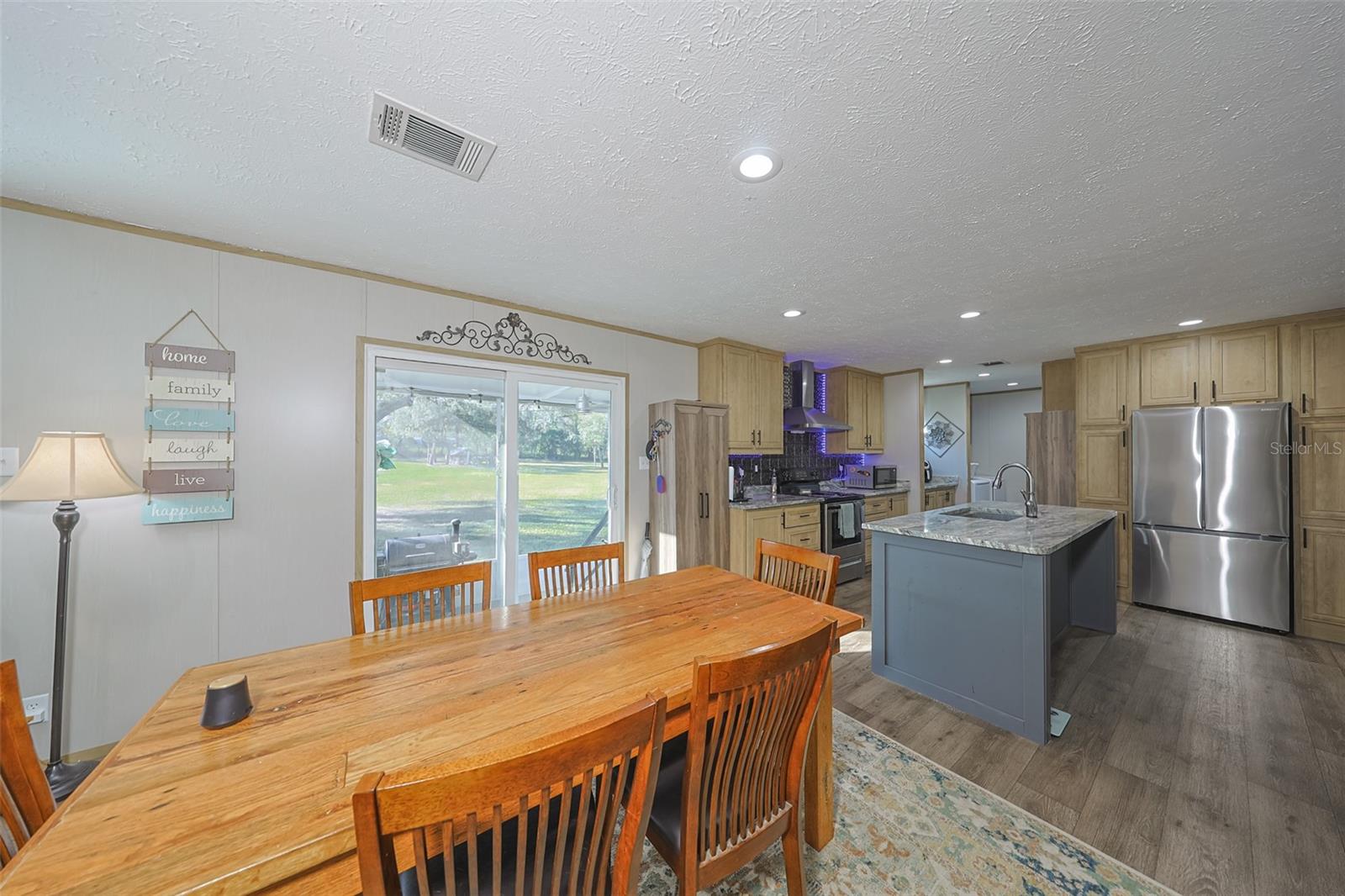 Image 32 of 57 For 12124 Redrose Avenue