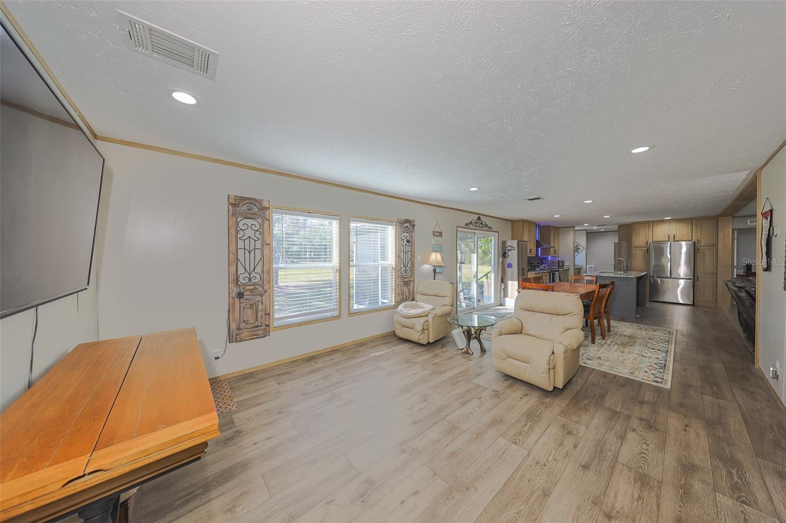 Image 33 of 57 For 12124 Redrose Avenue