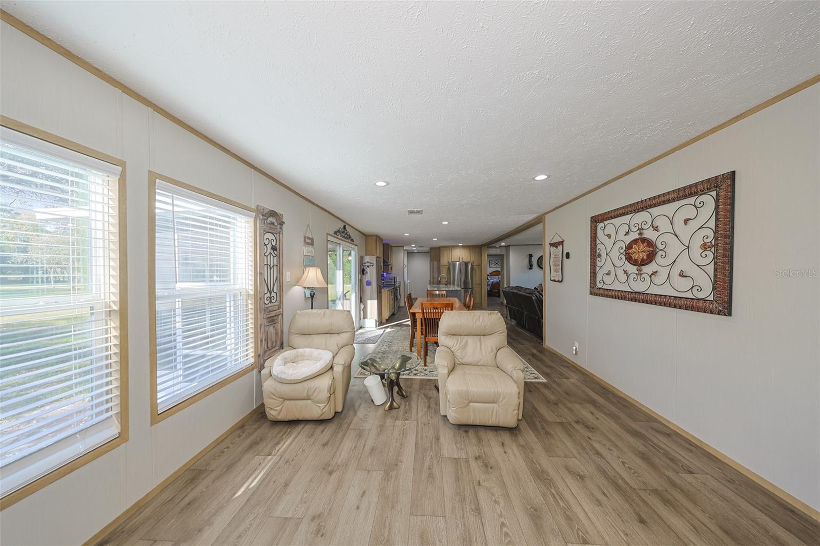 Image 34 of 57 For 12124 Redrose Avenue