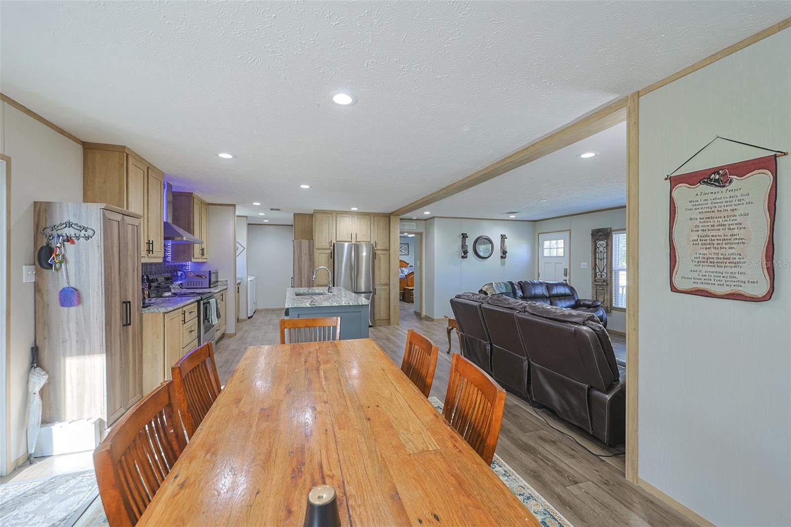 Image 36 of 57 For 12124 Redrose Avenue