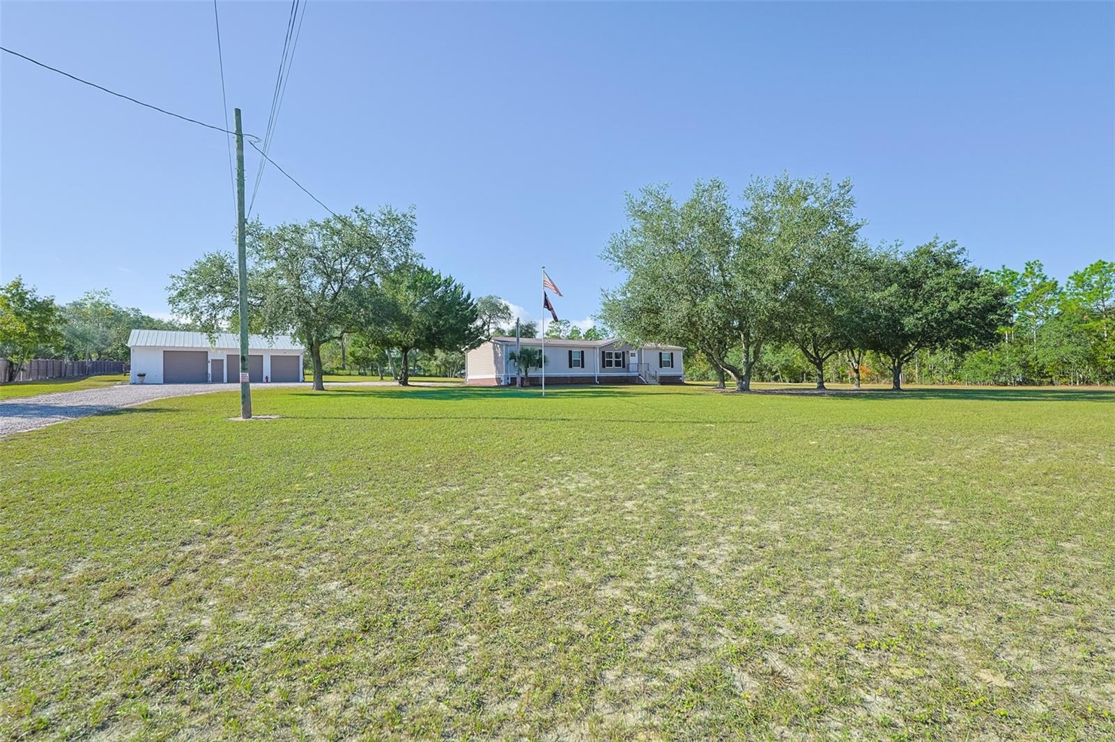 Image 43 of 57 For 12124 Redrose Avenue