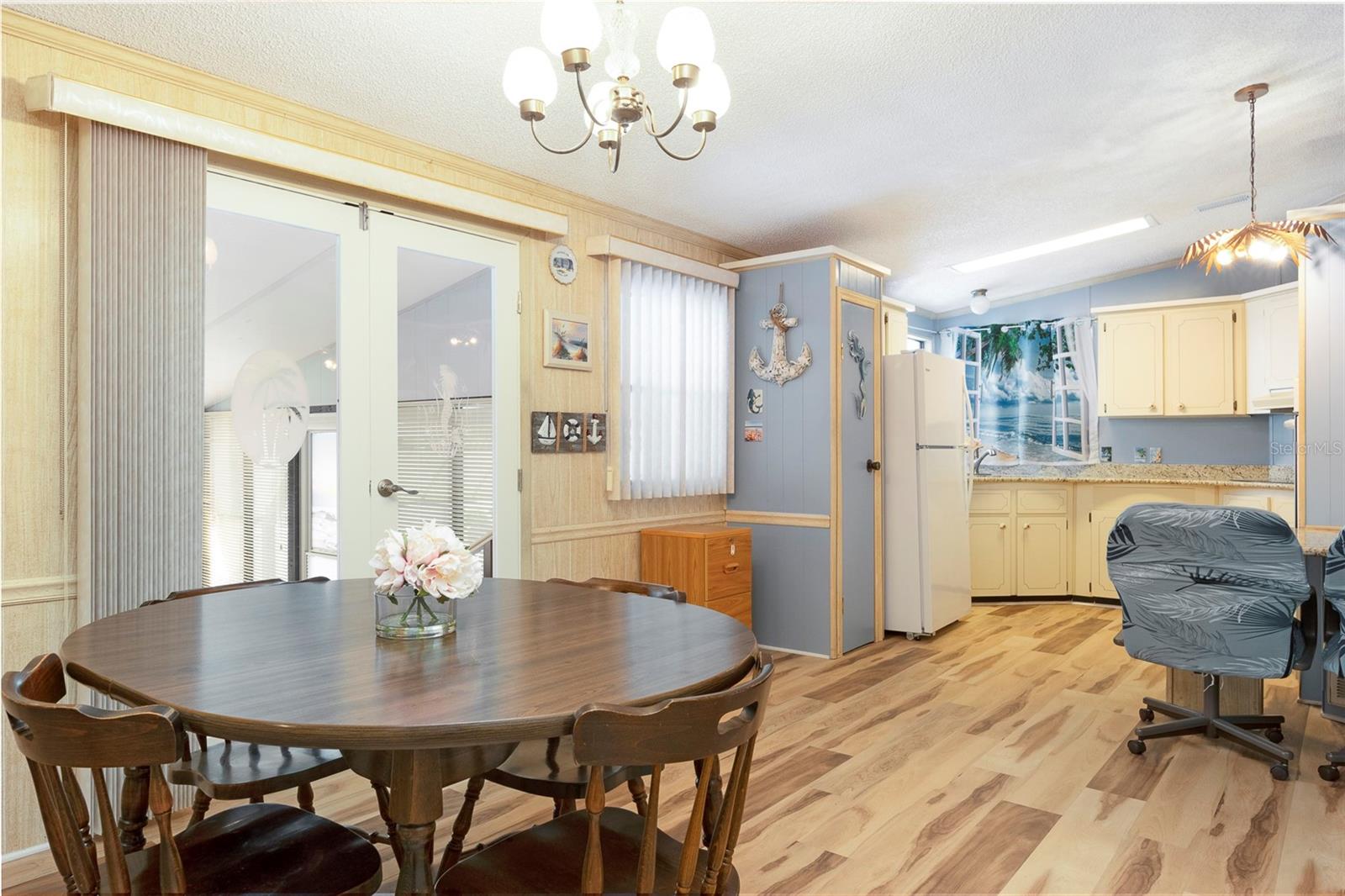 Image 14 of 36 For 82425 New Circle Drive N