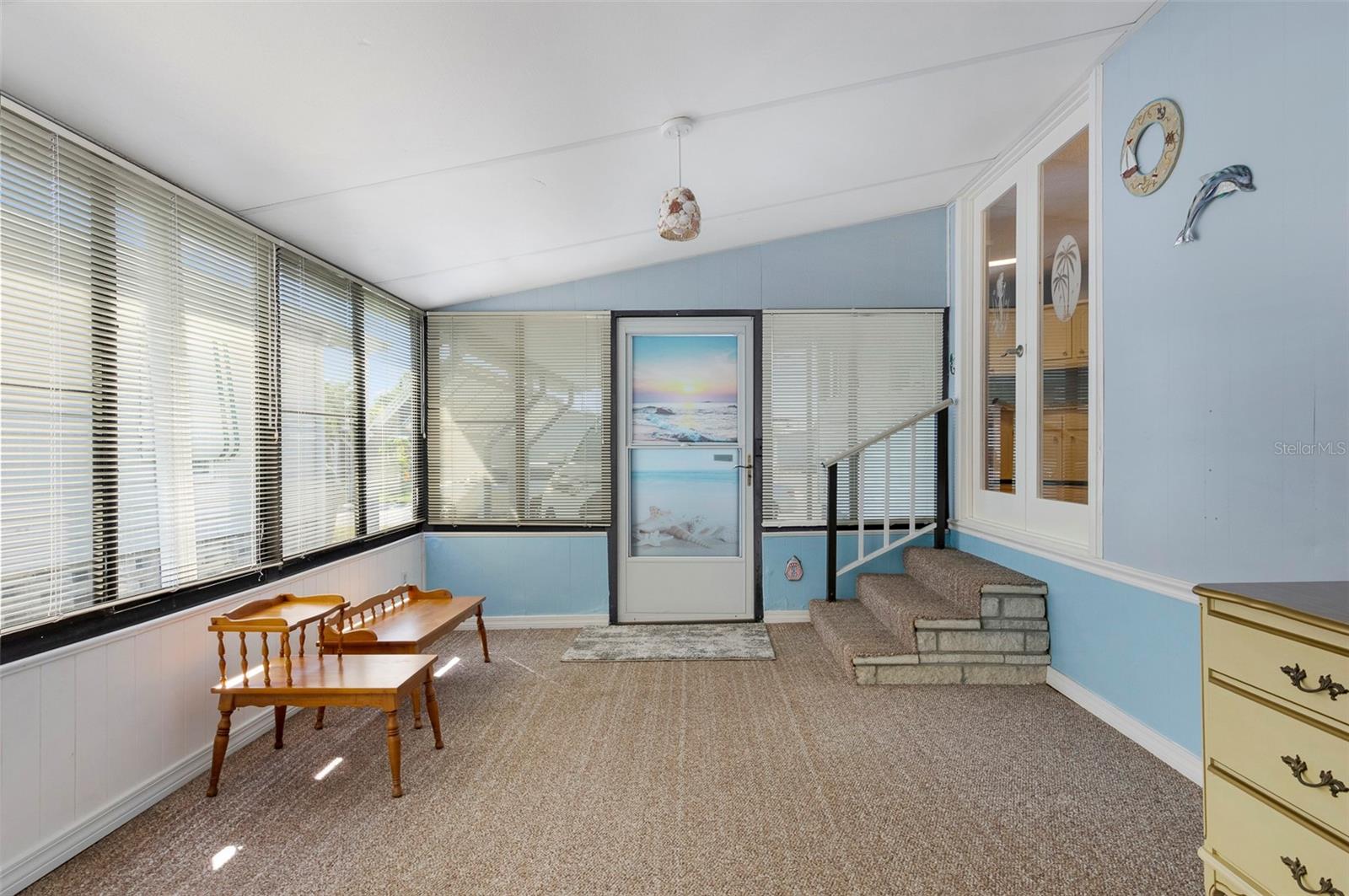 Image 4 of 36 For 82425 New Circle Drive N