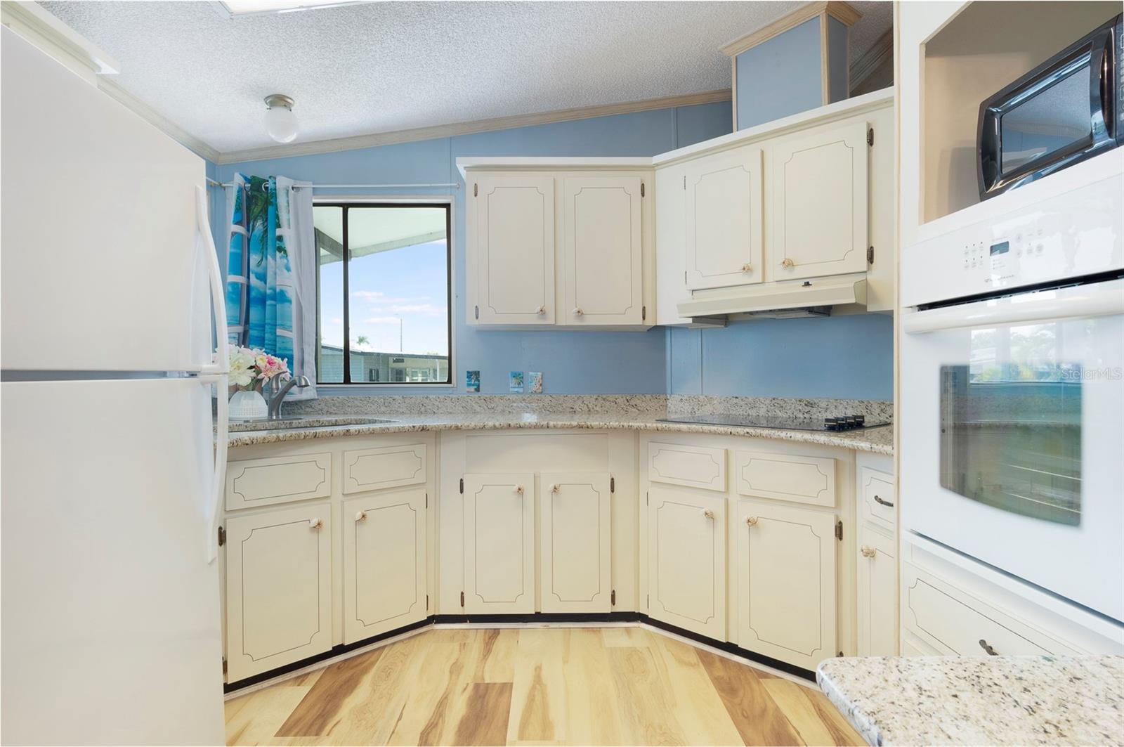 Image 8 of 36 For 82425 New Circle Drive N