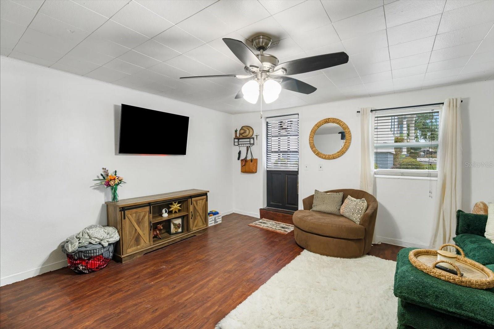 Image 38 of 60 For 2402 Ridgewood Avenue