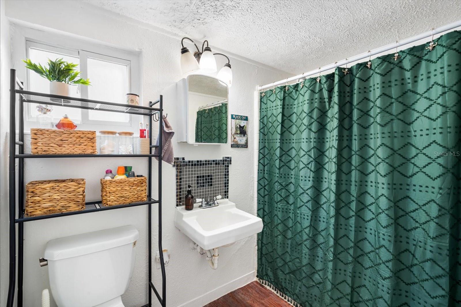 Image 40 of 60 For 2402 Ridgewood Avenue
