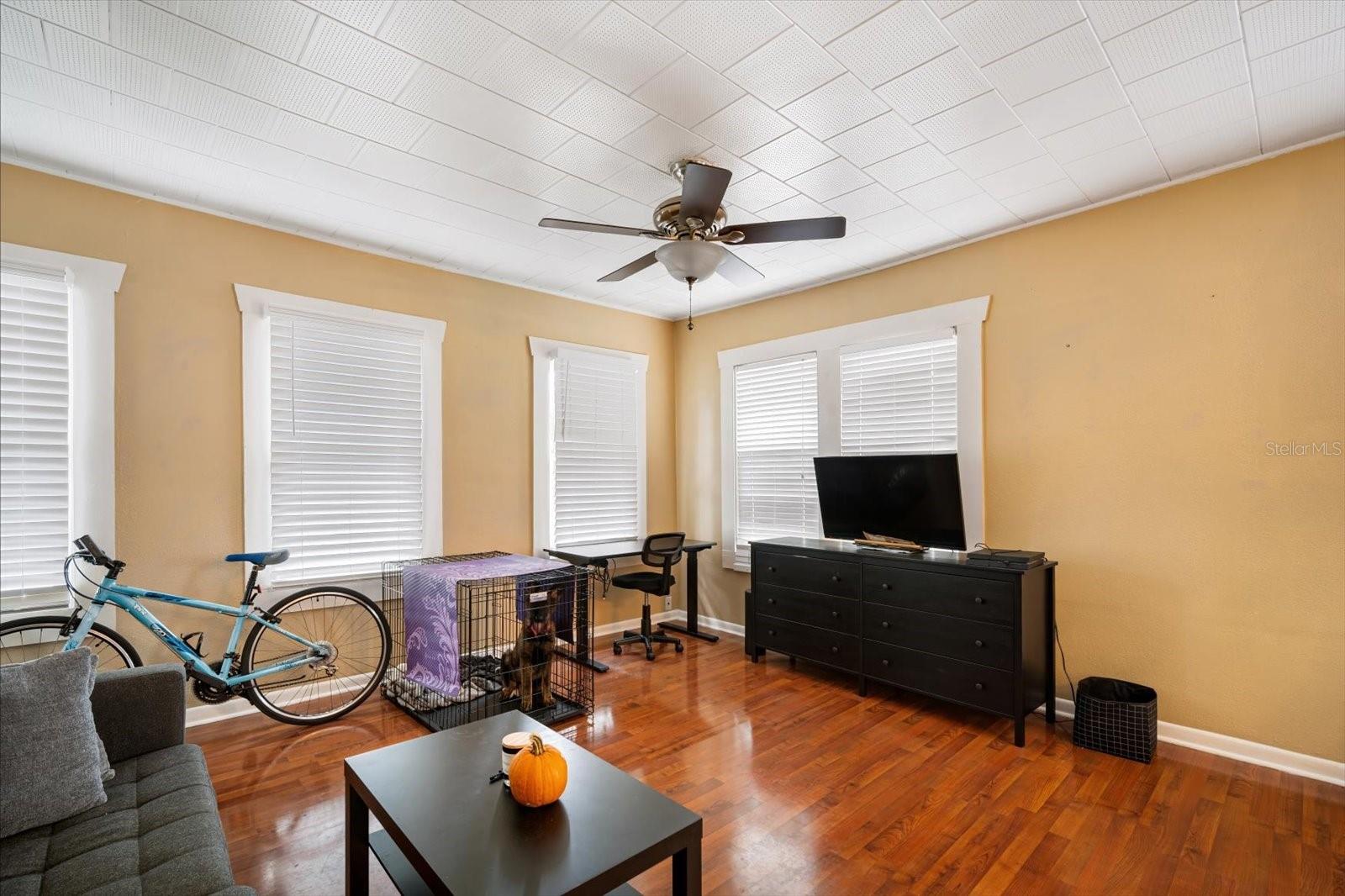 Image 41 of 60 For 2402 Ridgewood Avenue
