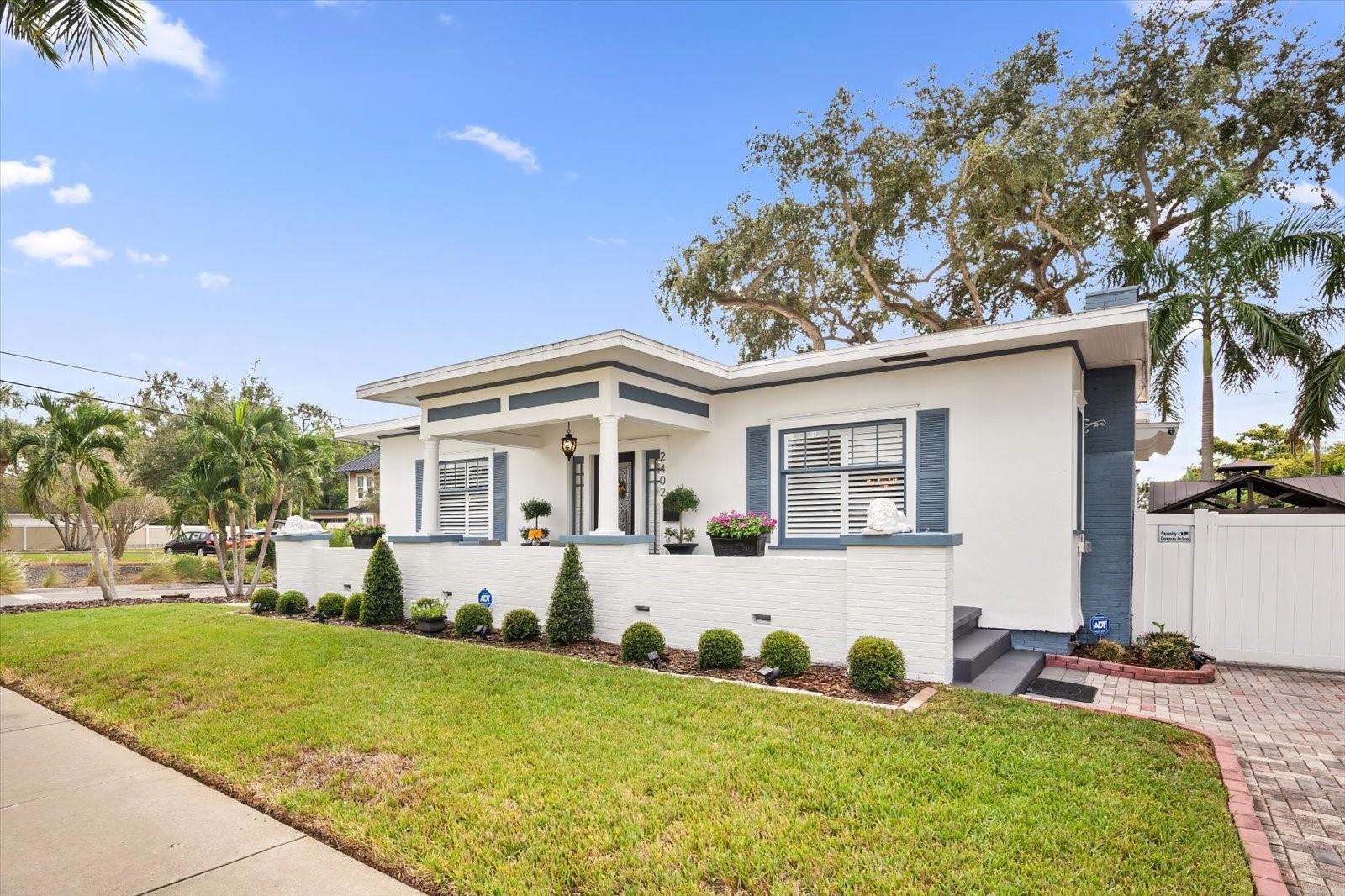 Image 6 of 60 For 2402 Ridgewood Avenue