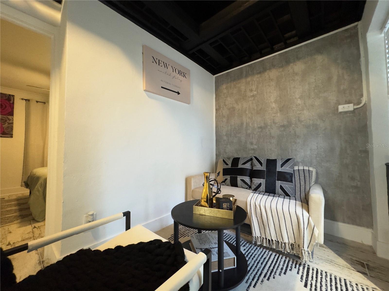 Image 41 of 72 For 609 Azeele Street