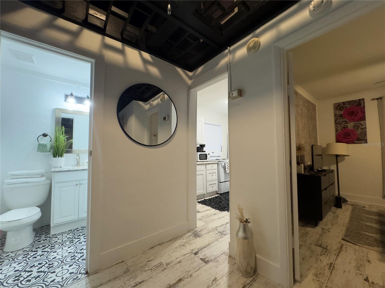 Image 43 of 72 For 609 Azeele Street