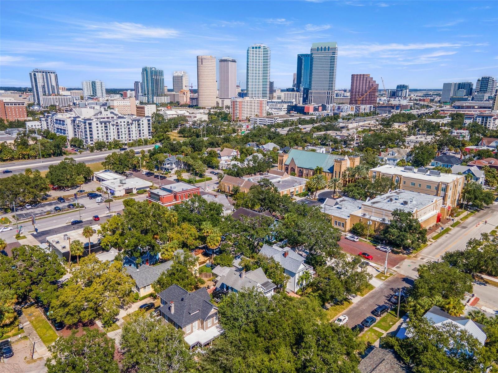 Image 61 of 72 For 609 Azeele Street