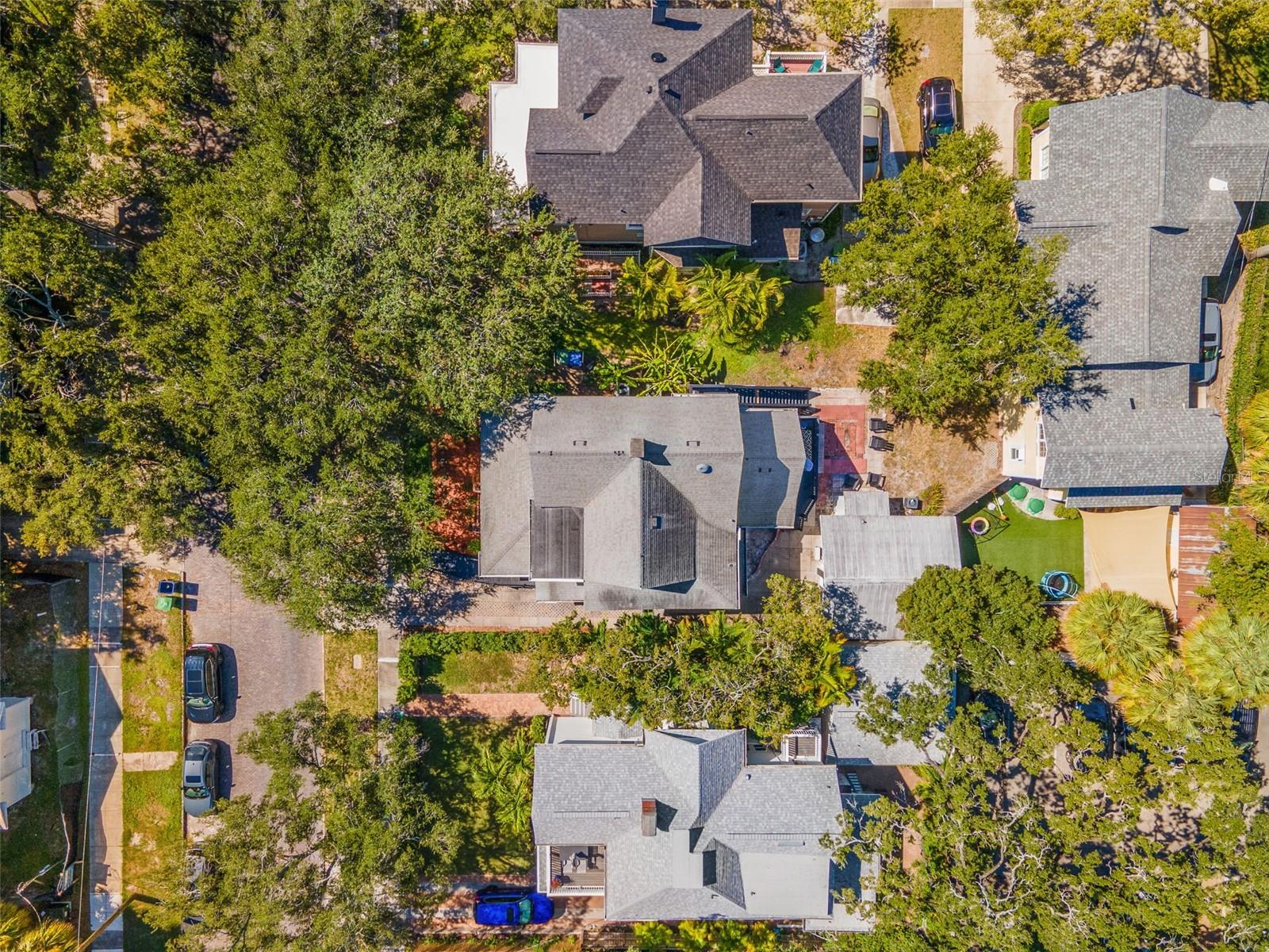 Image 63 of 72 For 609 Azeele Street