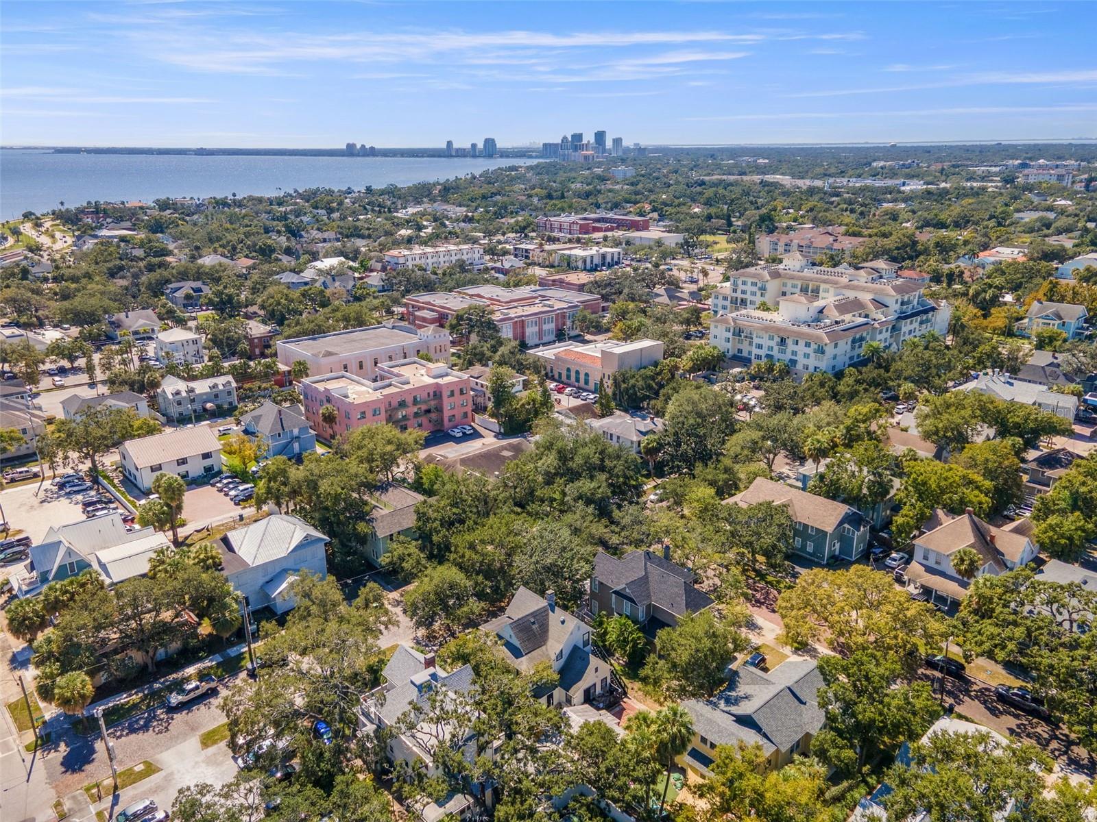 Image 64 of 72 For 609 Azeele Street