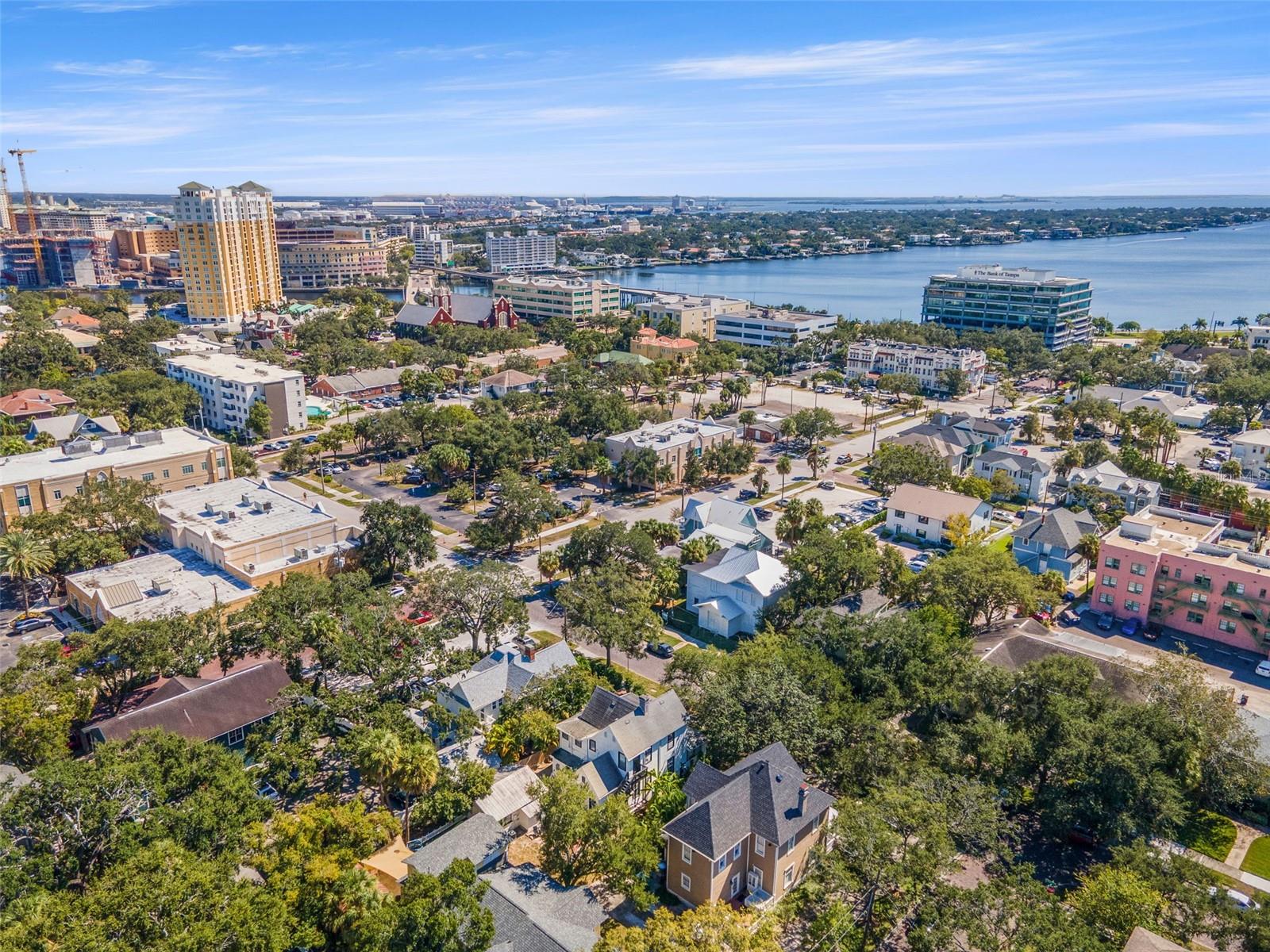 Image 66 of 72 For 609 Azeele Street