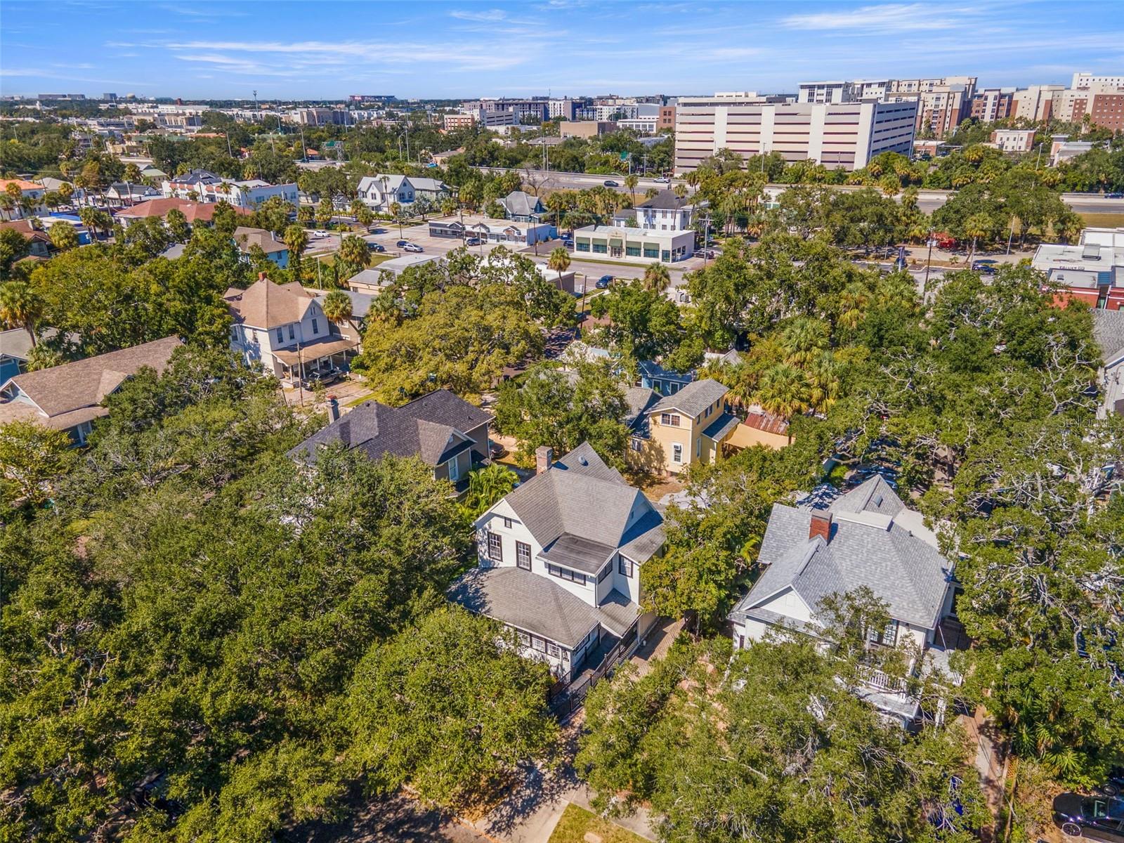 Image 70 of 72 For 609 Azeele Street