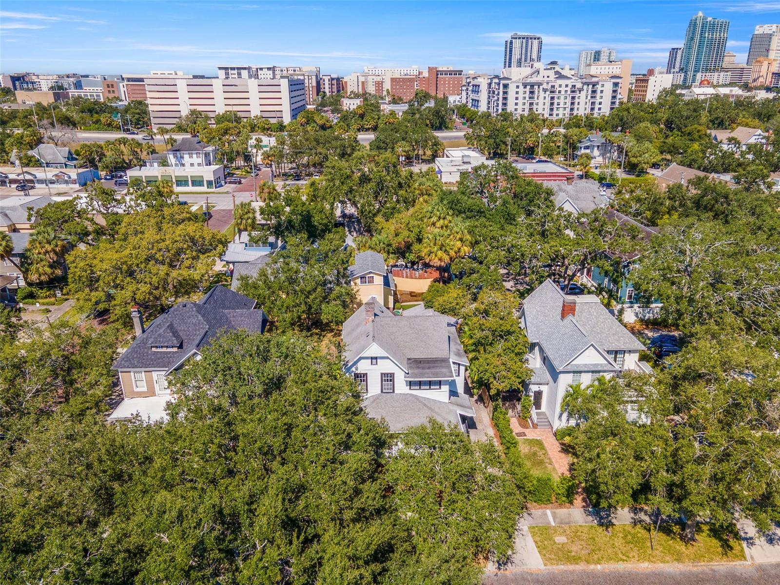 Image 71 of 72 For 609 Azeele Street