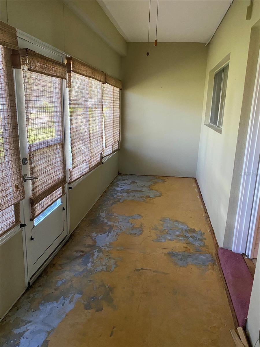 Listing photo id 12 for 8220 112th Street 109