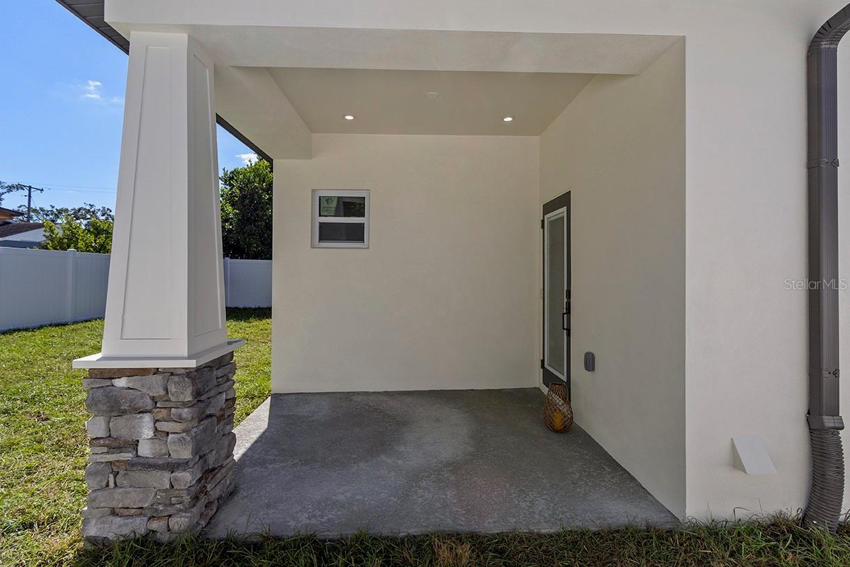 Image 33 of 38 For 8103 Klondyke Street