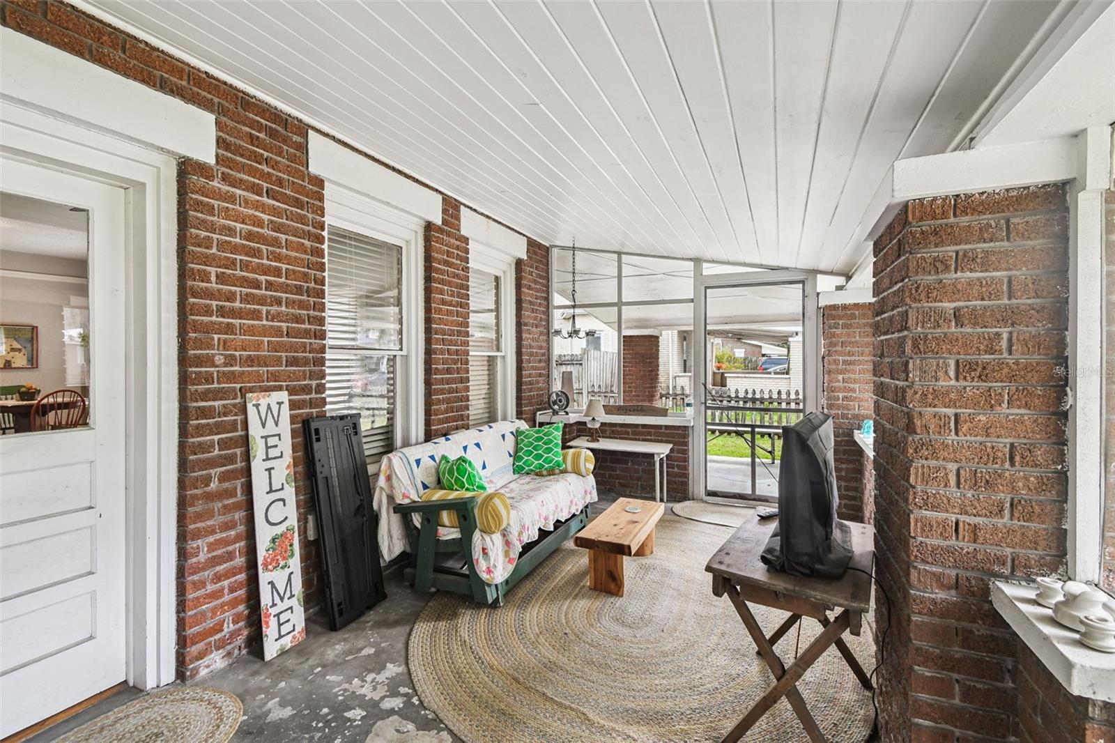 Image 42 of 93 For 708 Warnell Street