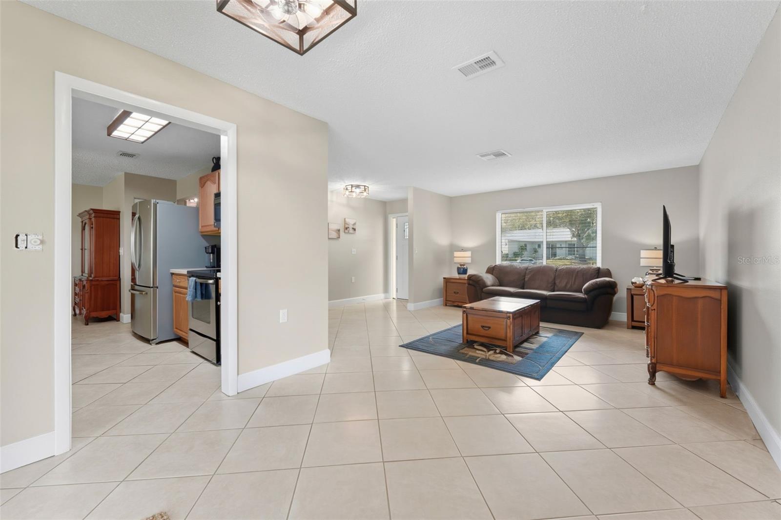 Image 4 of 25 For 8723 Benton Drive