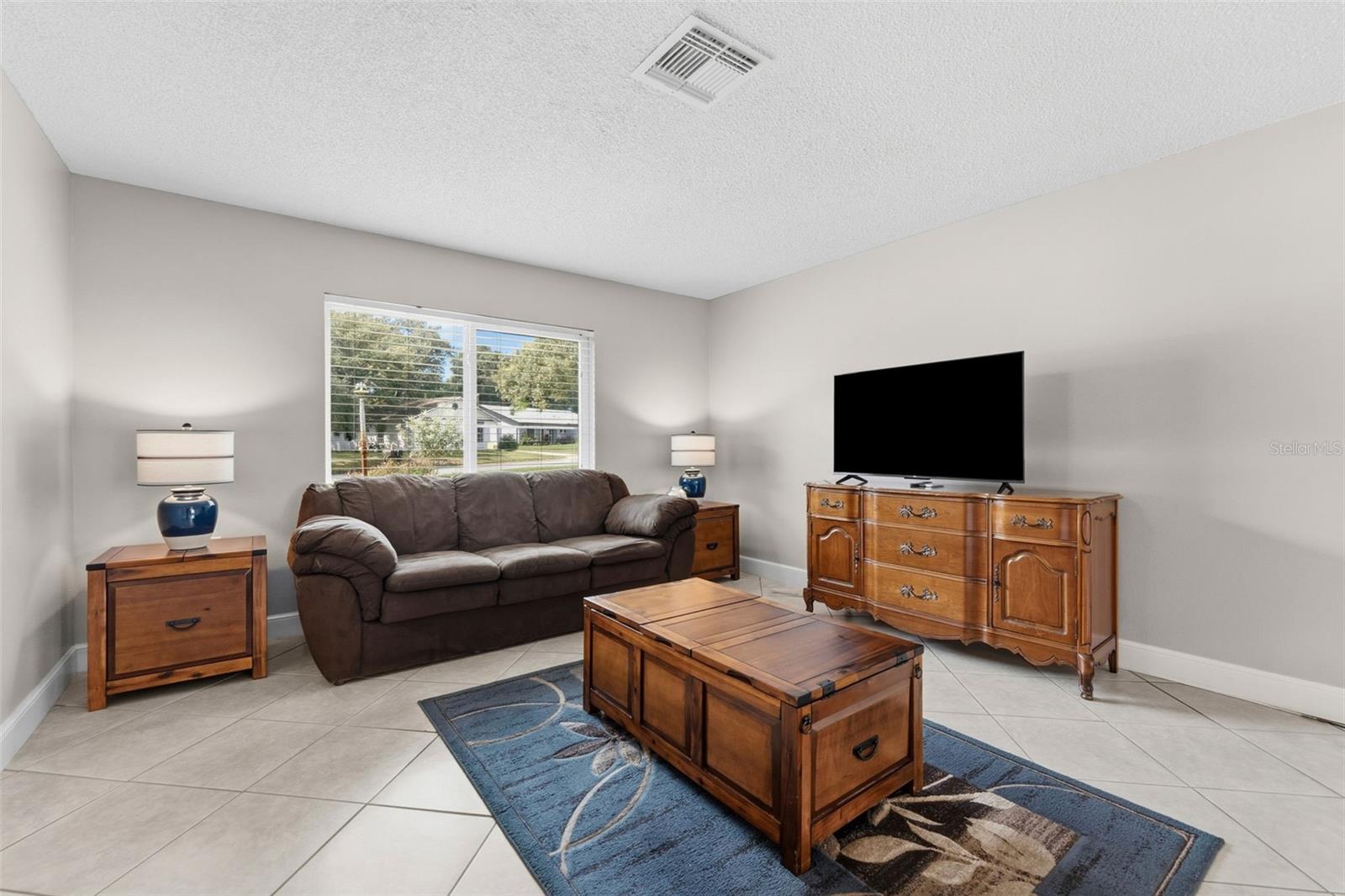 Image 5 of 25 For 8723 Benton Drive