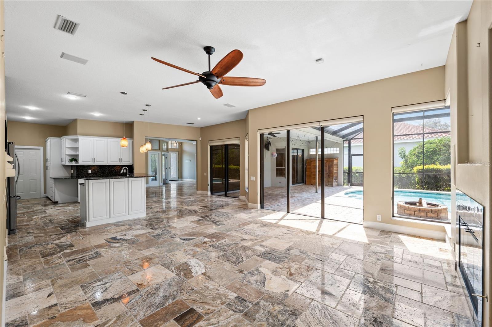 Image 18 of 69 For 5904 Pelican Bay Plaza S