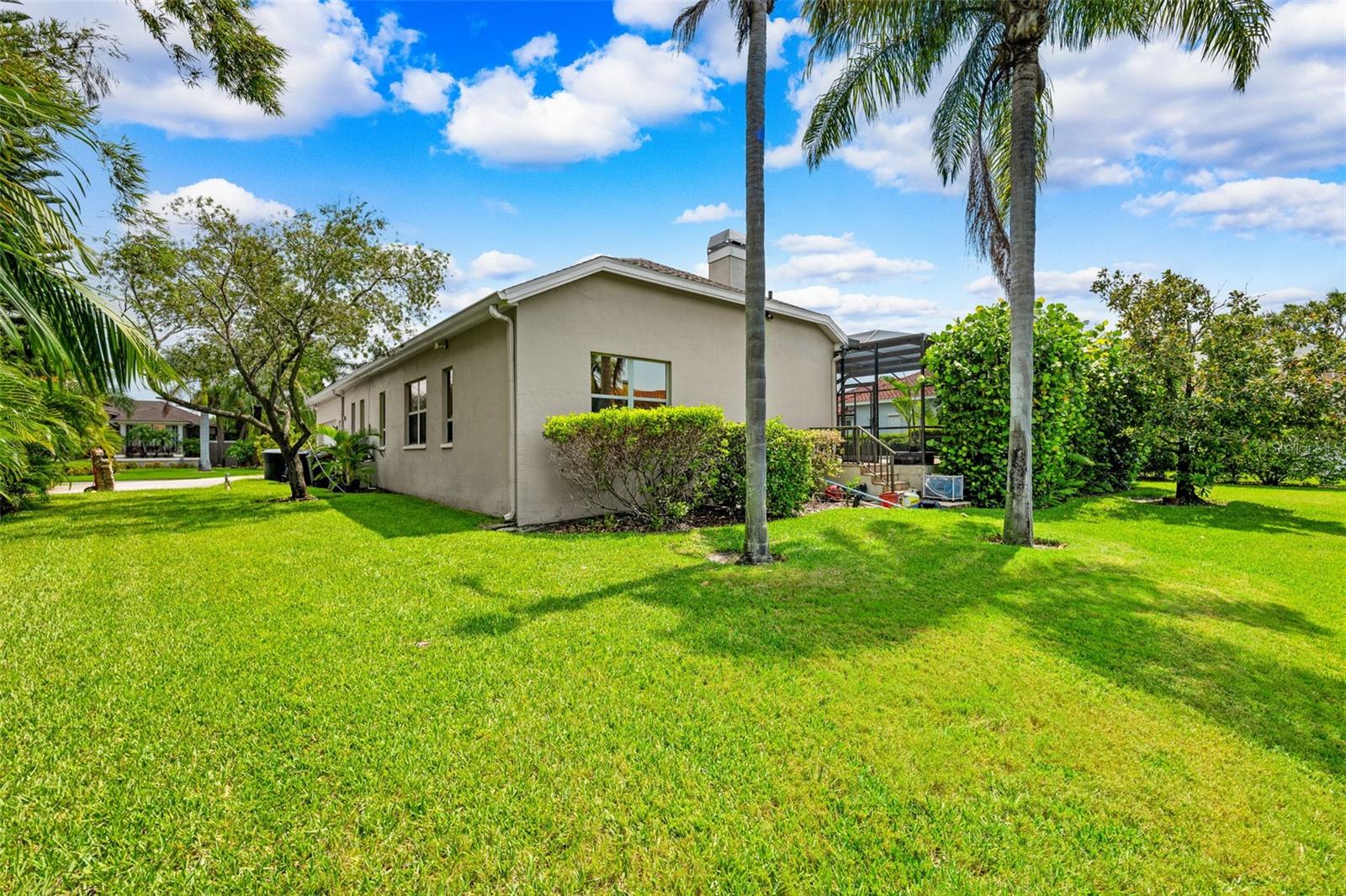 Image 52 of 69 For 5904 Pelican Bay Plaza S