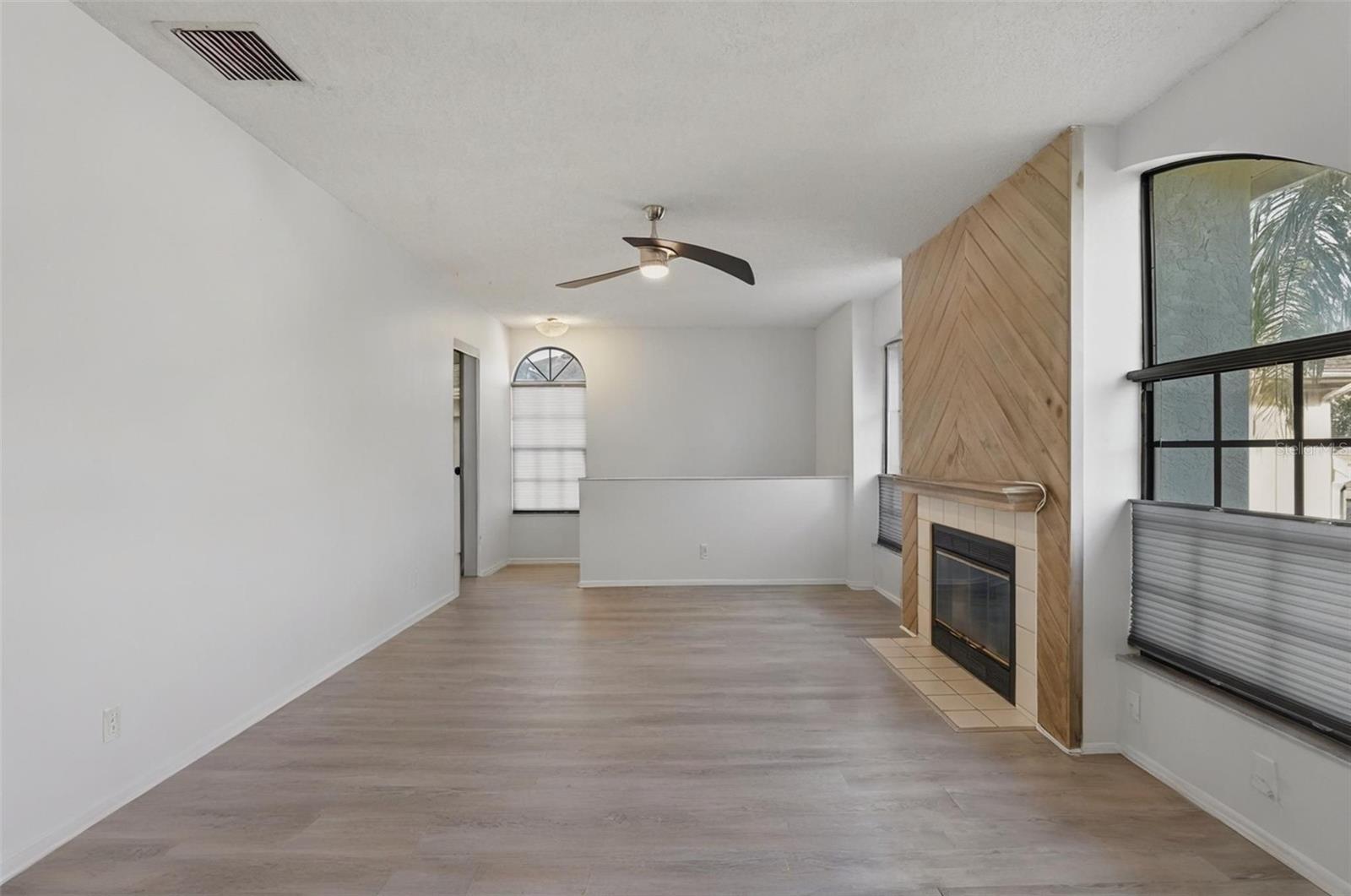 Image 14 of 63 For 3350 Mermoor Drive 1201