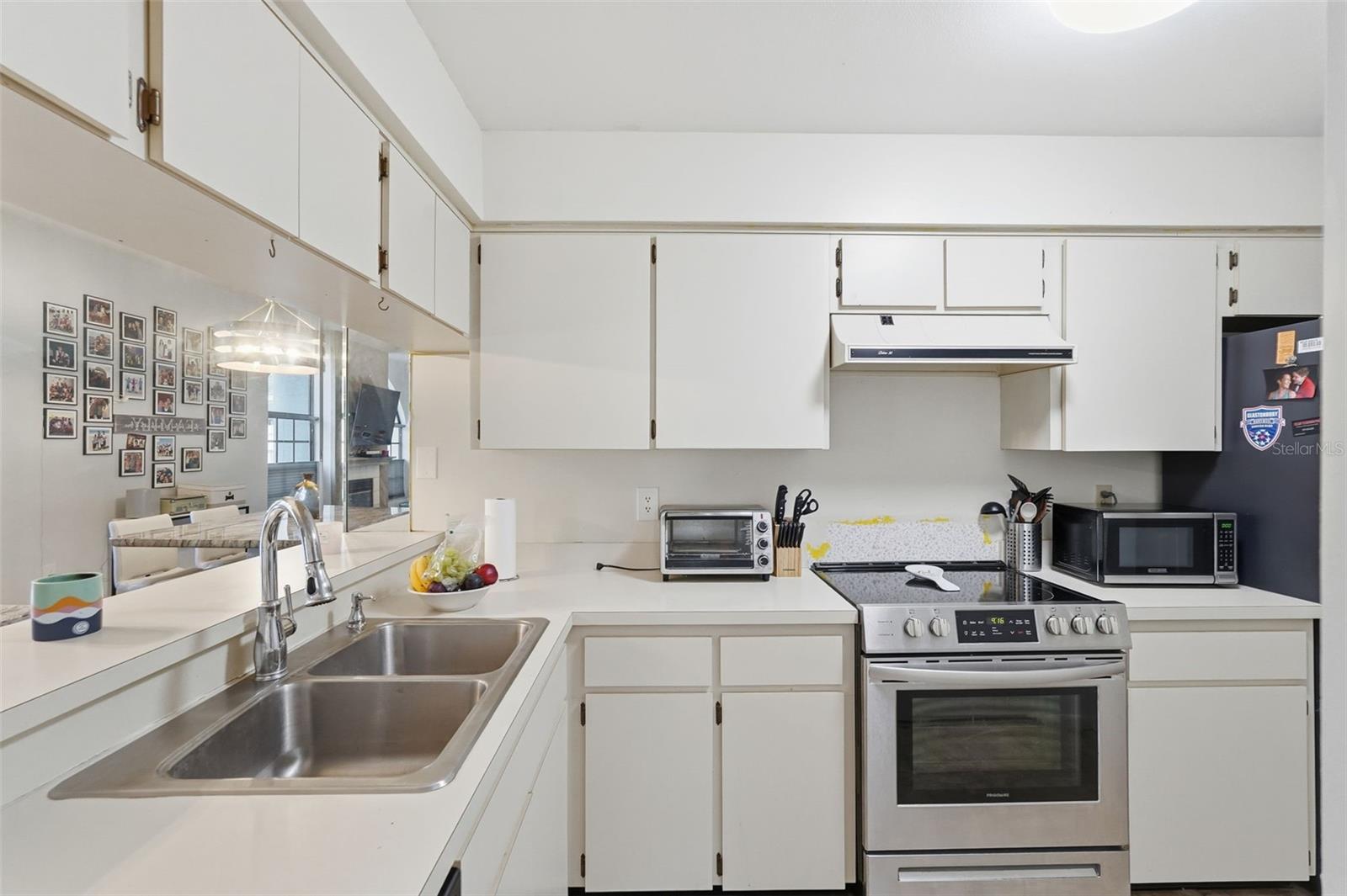 Image 25 of 63 For 3350 Mermoor Drive 1201