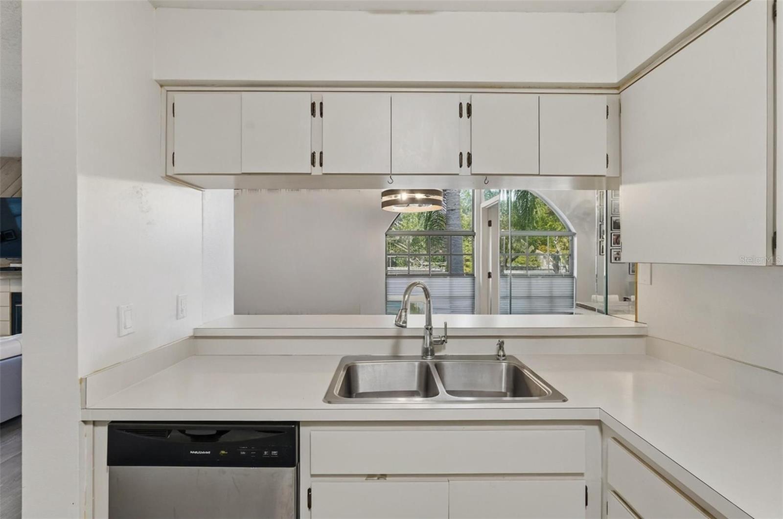 Image 26 of 63 For 3350 Mermoor Drive 1201