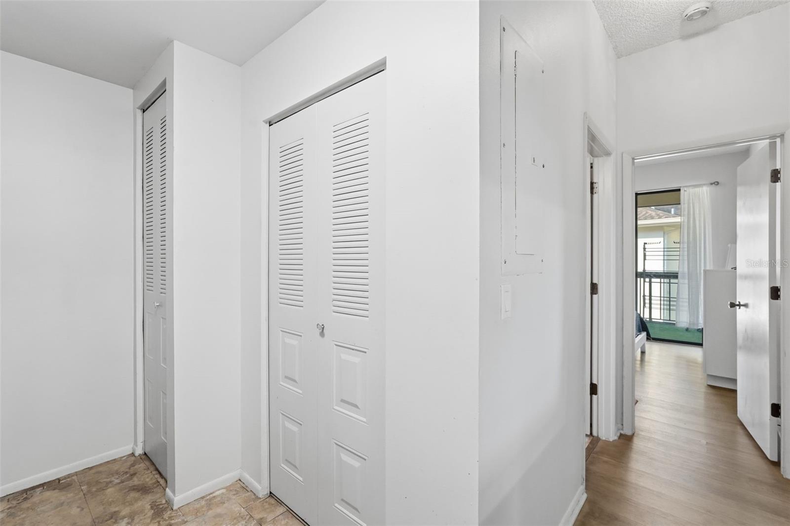 Image 32 of 63 For 3350 Mermoor Drive 1201