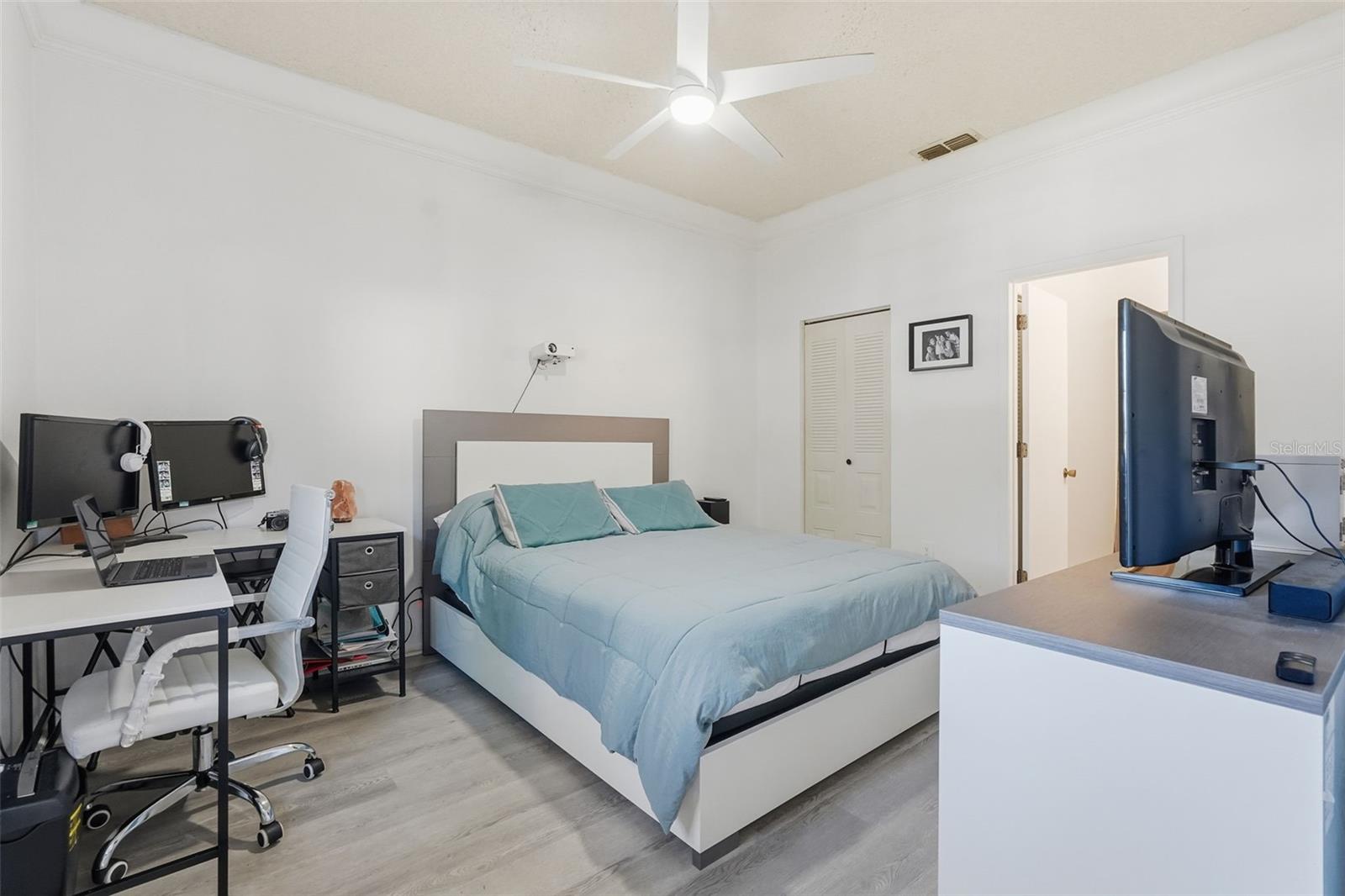 Image 43 of 63 For 3350 Mermoor Drive 1201