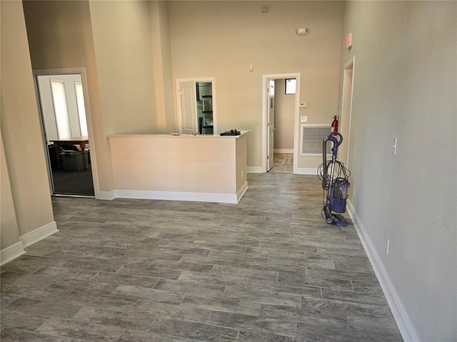 Image 6 of 15 For 1201 Hamlet Avenue