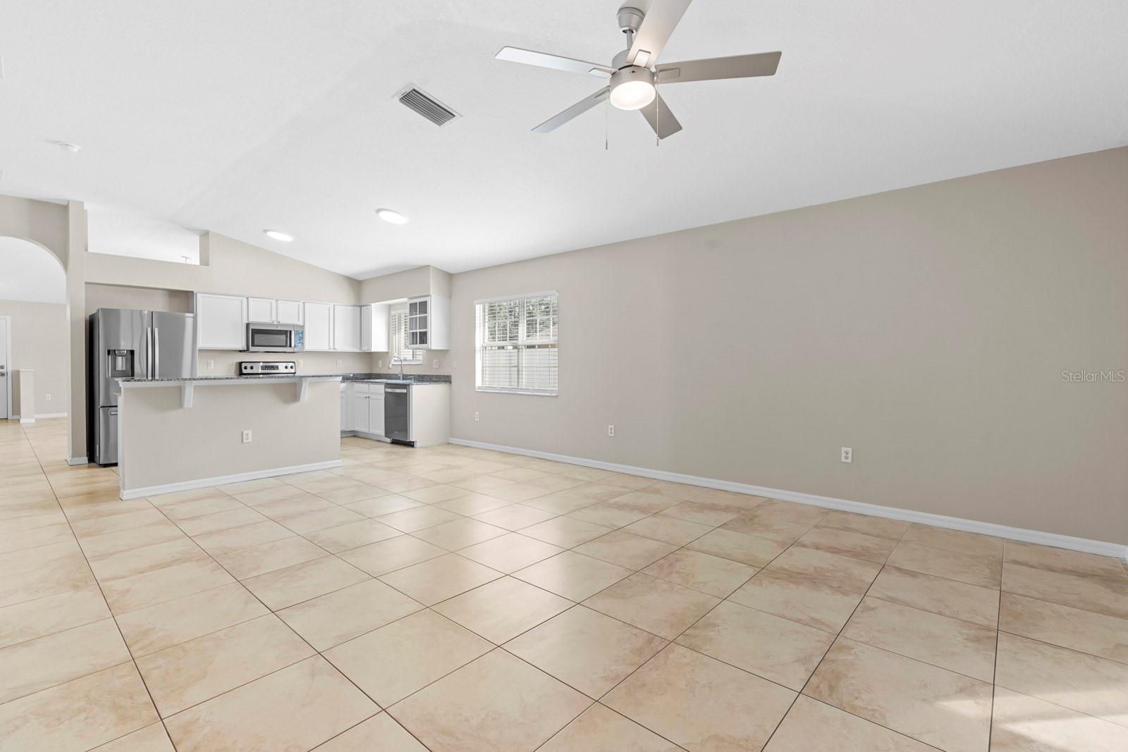 Image 10 of 42 For 2801 Queen Alberta Drive