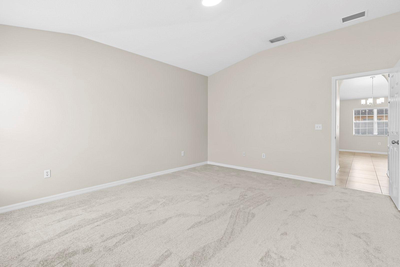 Image 14 of 42 For 2801 Queen Alberta Drive