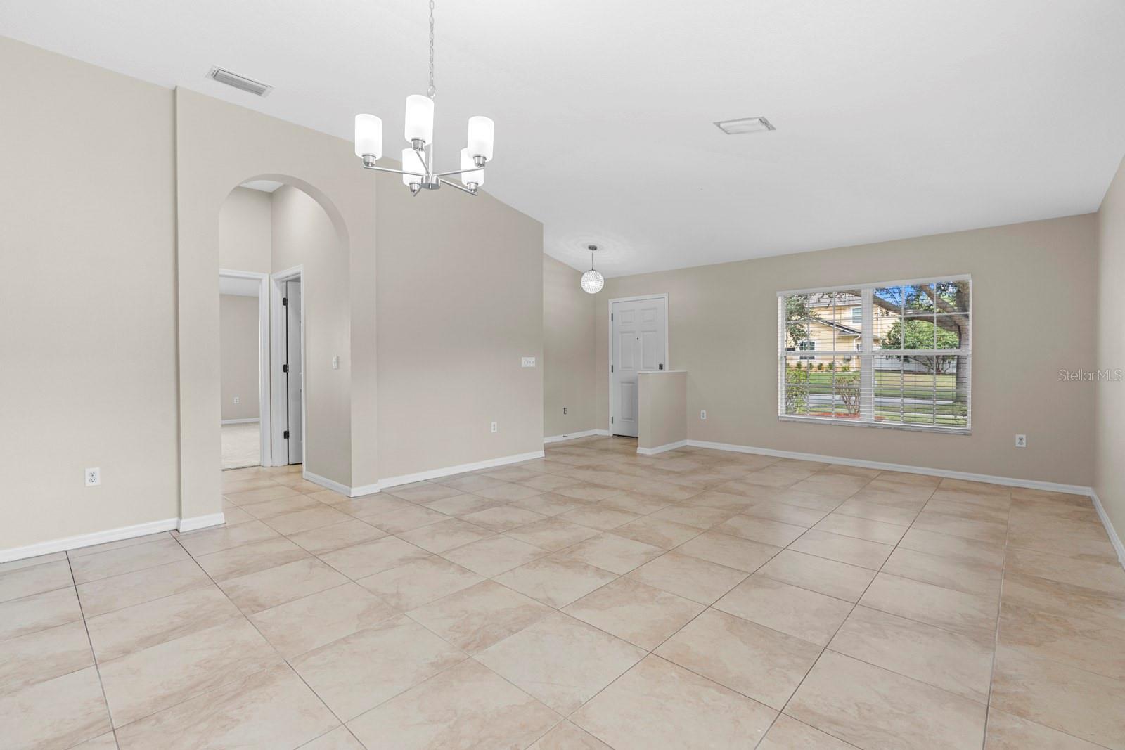 Image 21 of 42 For 2801 Queen Alberta Drive