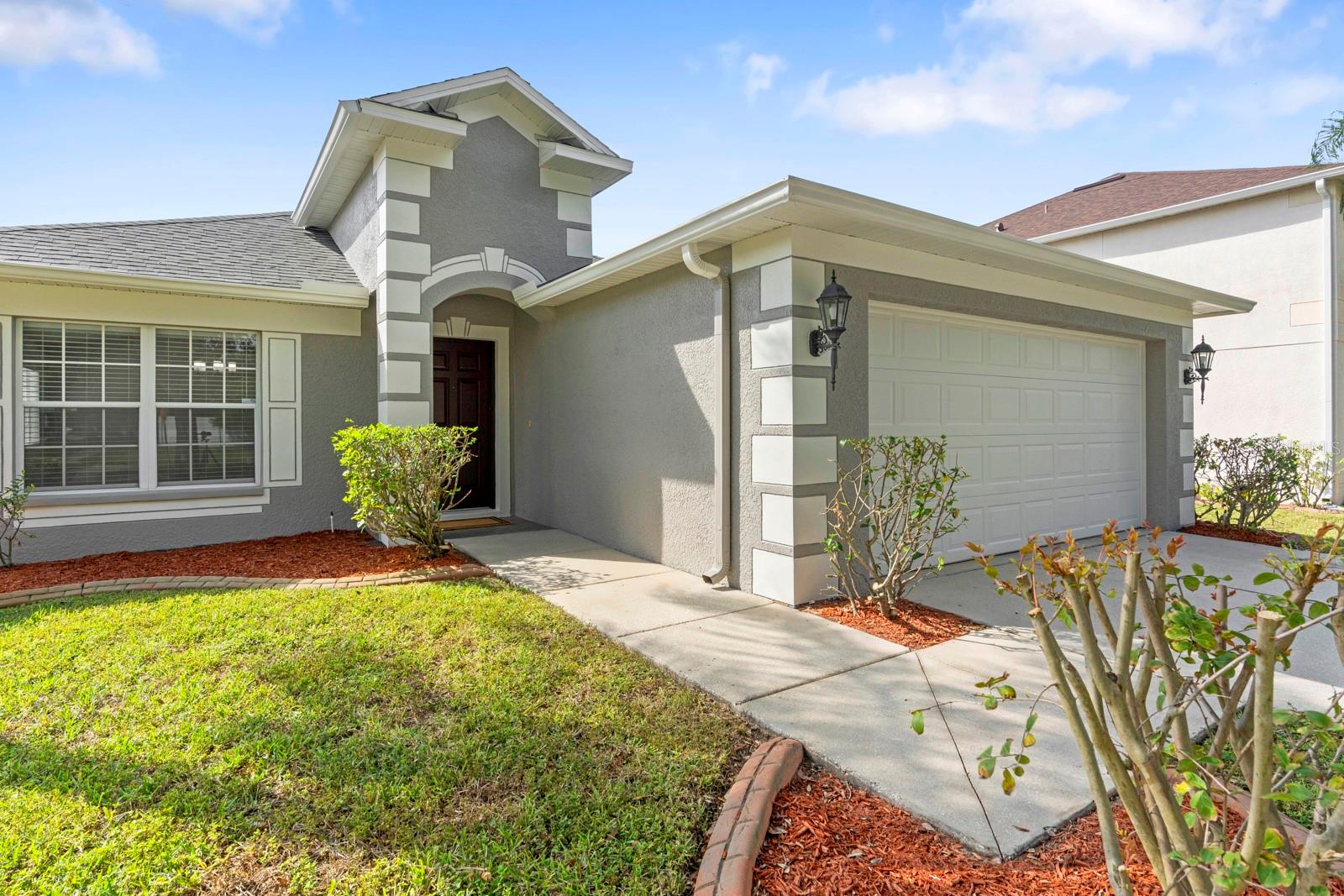 Image 35 of 42 For 2801 Queen Alberta Drive