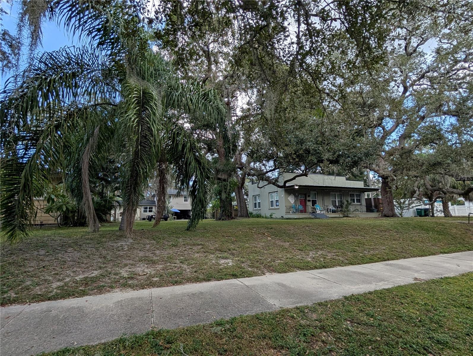 Image 2 of 3 For 735 4th Street S