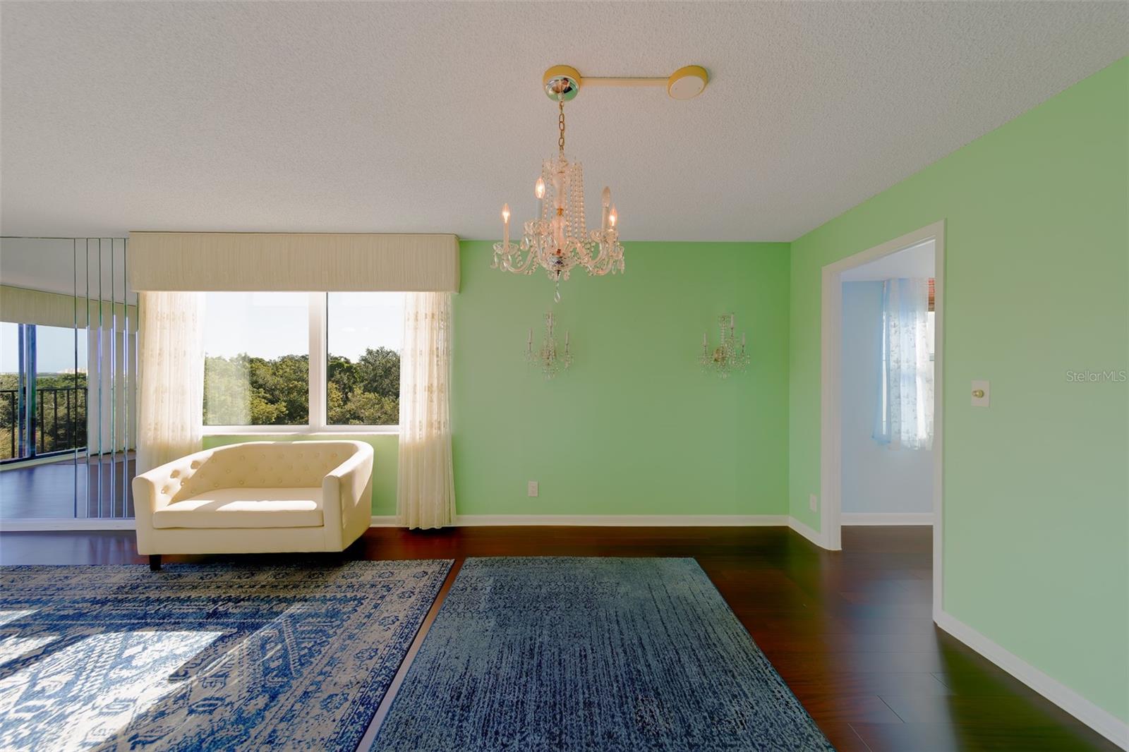 Image 10 of 65 For 220 Belleview Boulevard 504