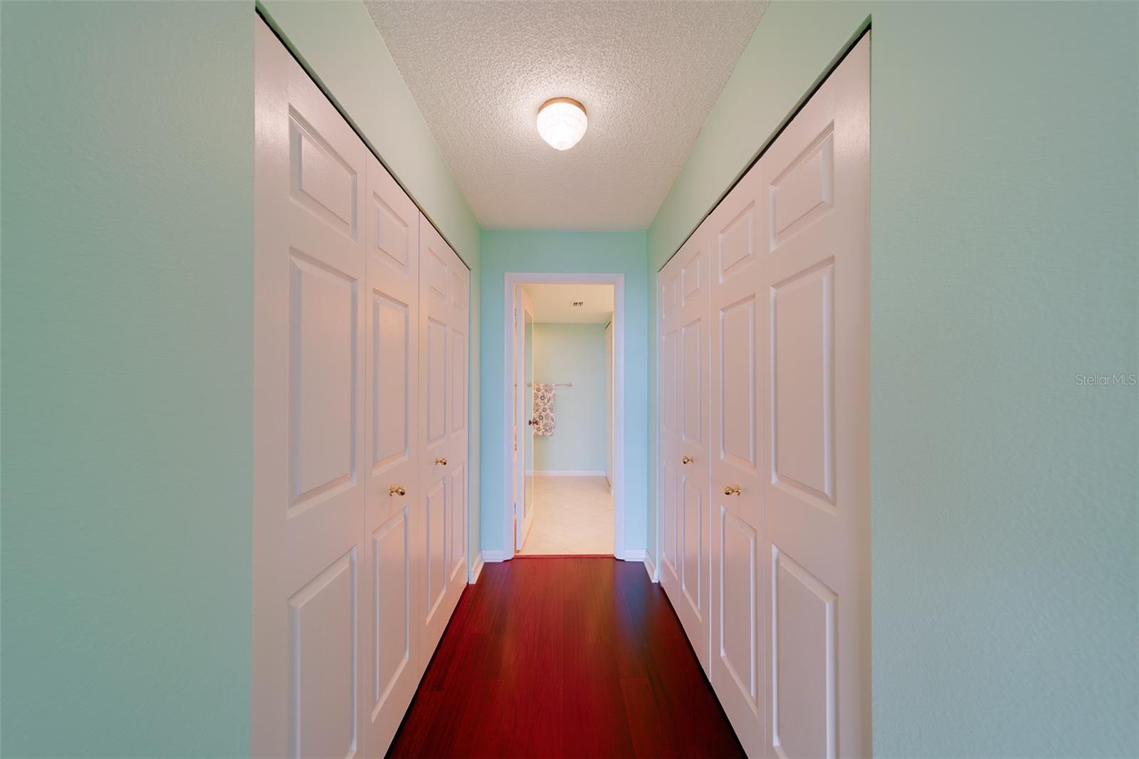 Image 22 of 65 For 220 Belleview Boulevard 504