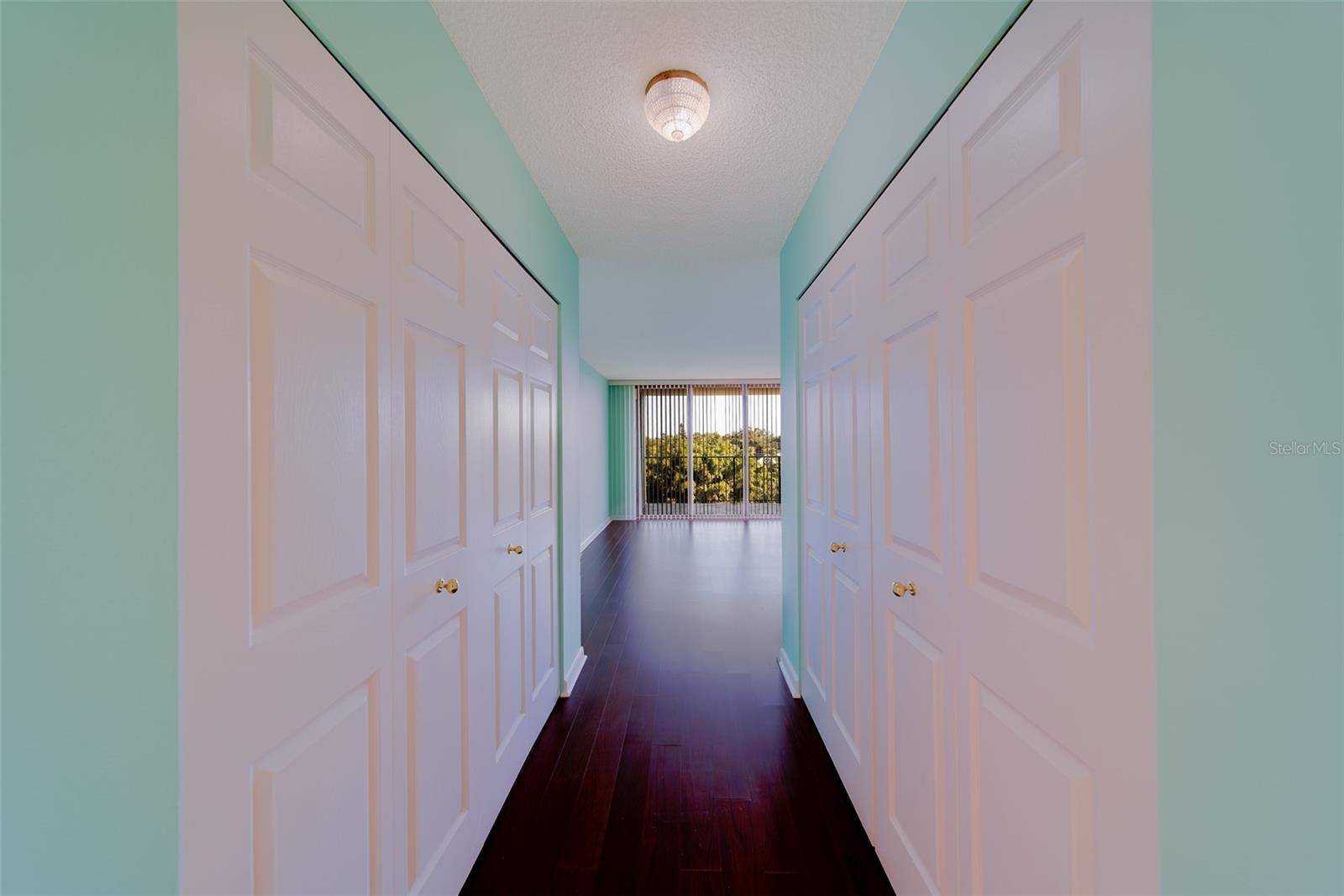Image 24 of 65 For 220 Belleview Boulevard 504
