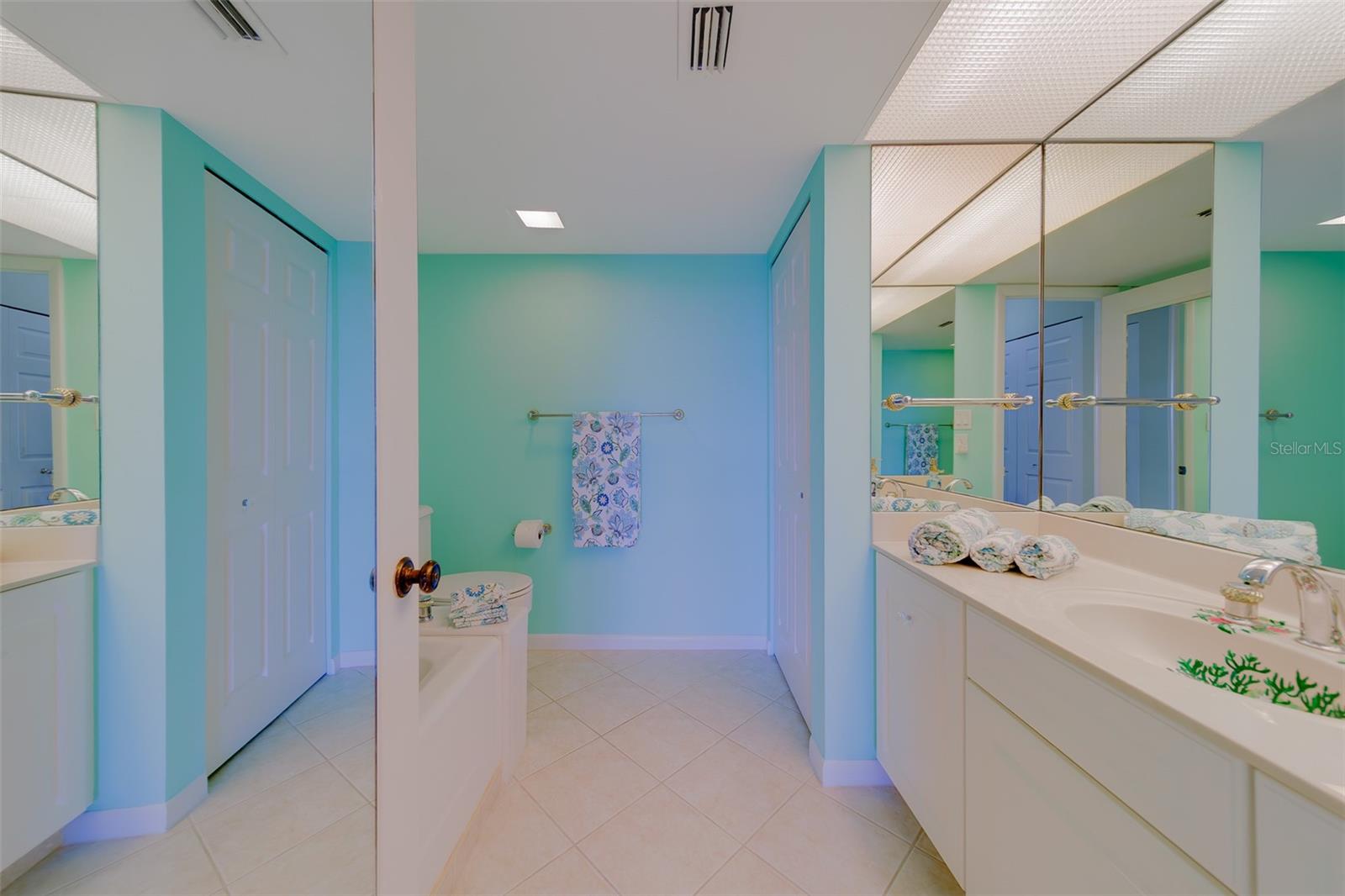 Image 26 of 65 For 220 Belleview Boulevard 504