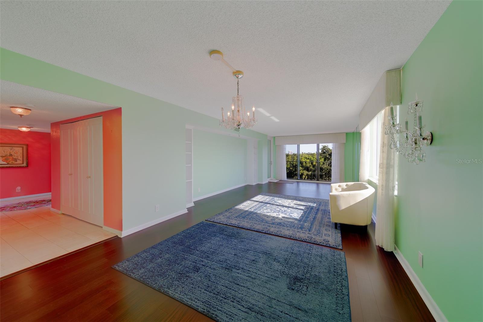 Image 3 of 65 For 220 Belleview Boulevard 504
