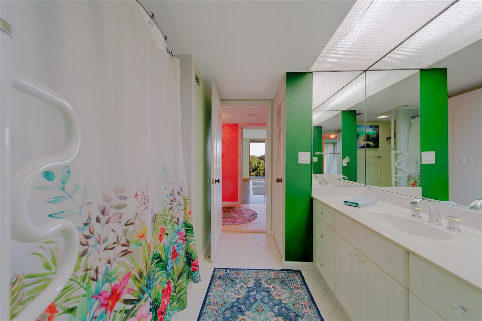 Image 33 of 65 For 220 Belleview Boulevard 504